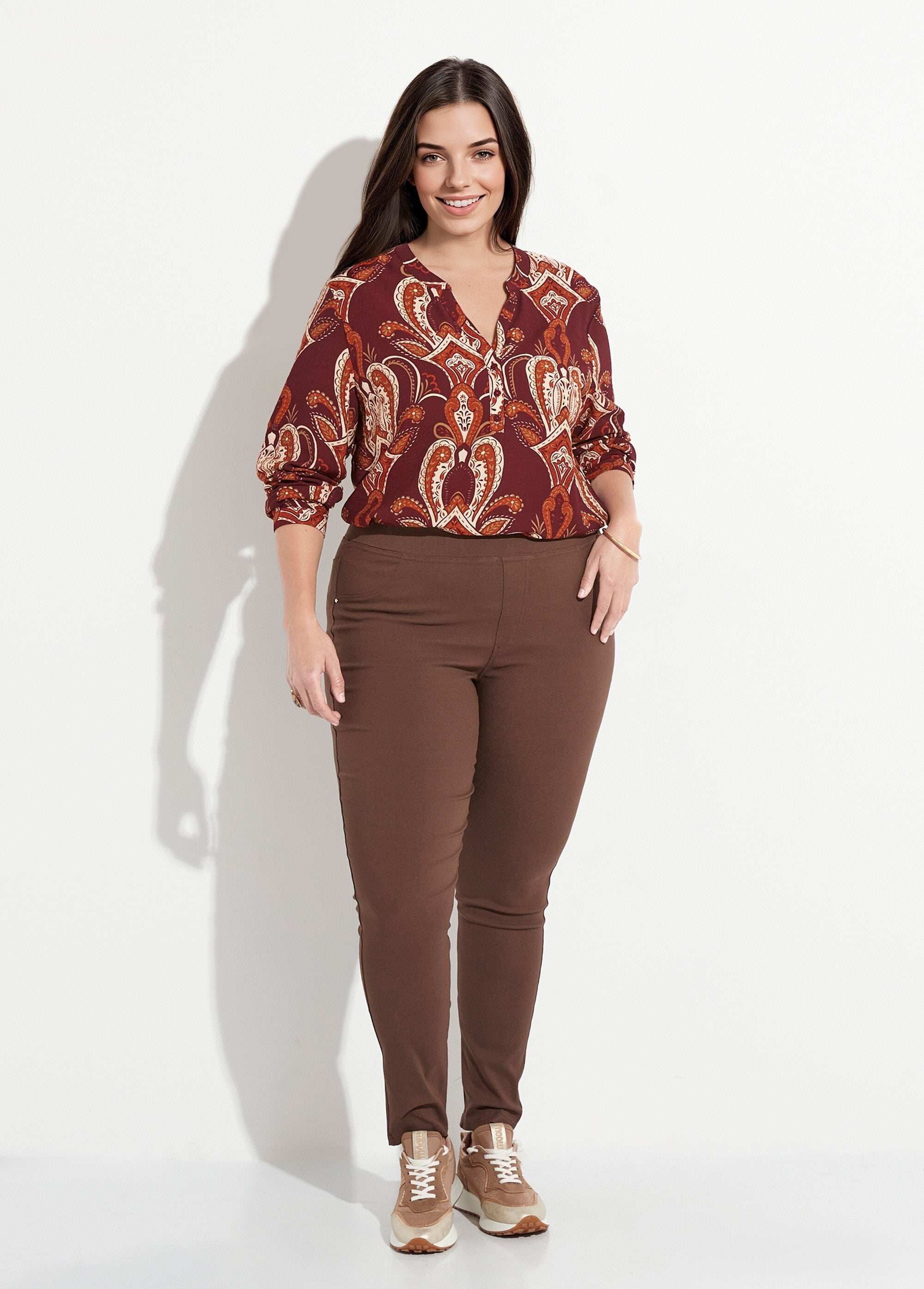 Pantaloni_stretch_con_elastico_in_vita_Marron_SF1_curvy