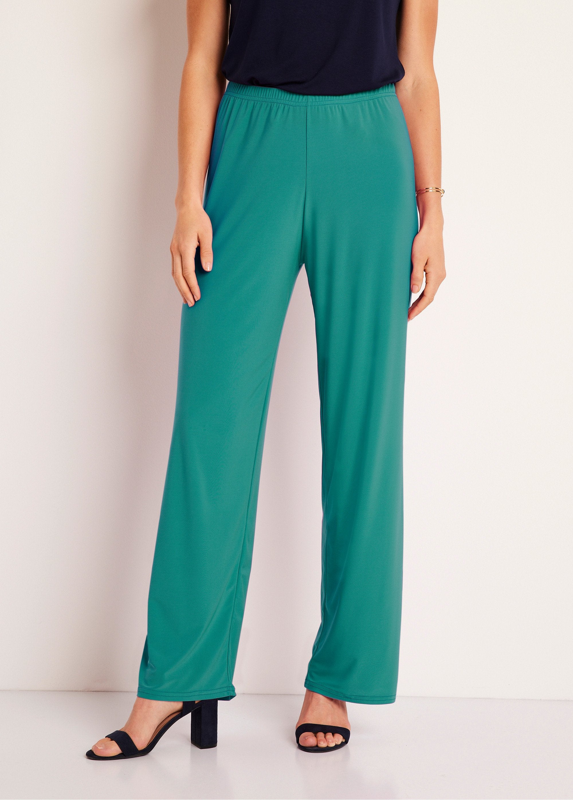 Pantaloni_fluidi_con_vita_elasticizzata_in_maglia_Verde_semplice_FA1_slim