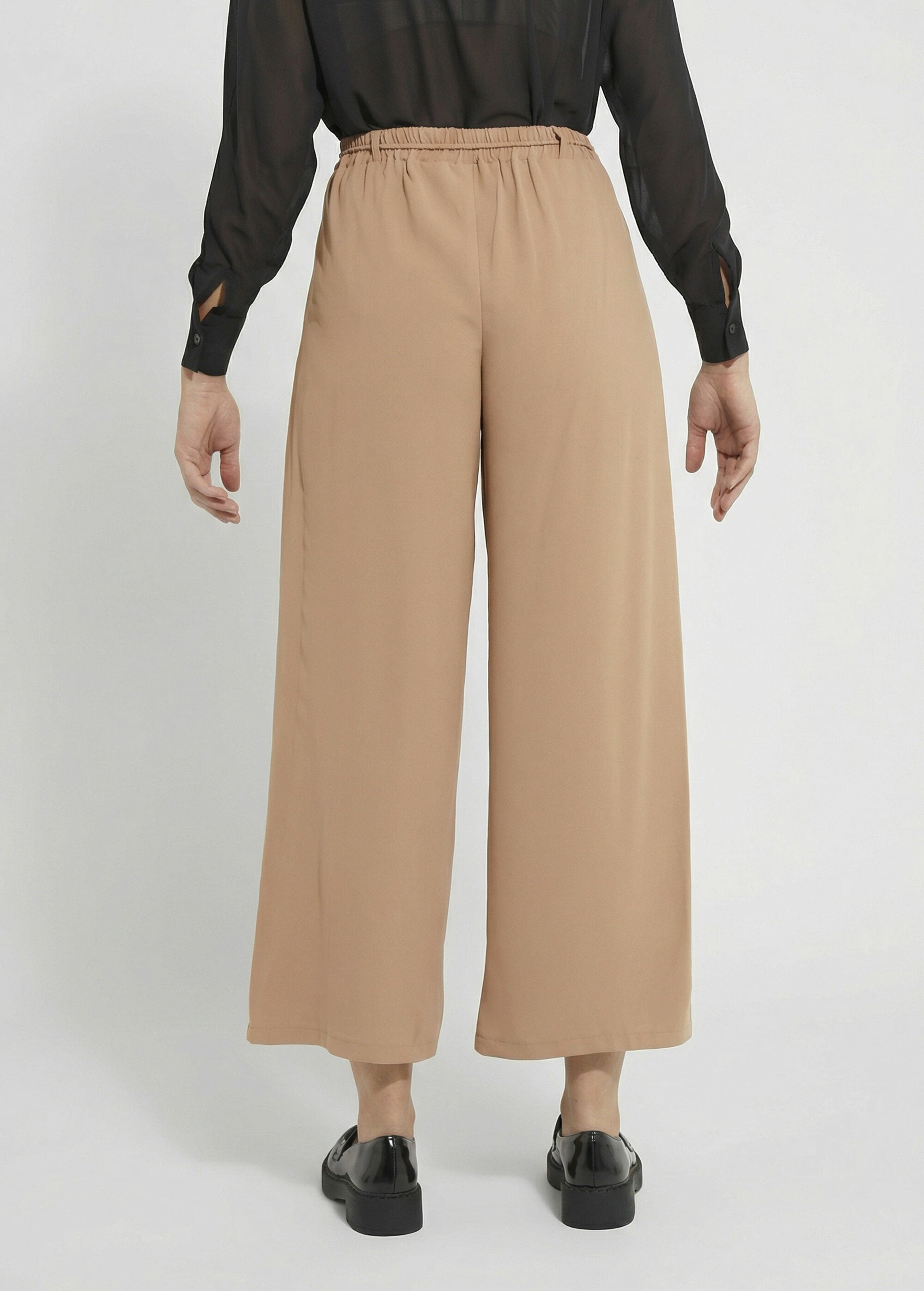 Pantaloni_elasticizzati_a_gamba_larga,_Essentiel_Camel_DO1_slim