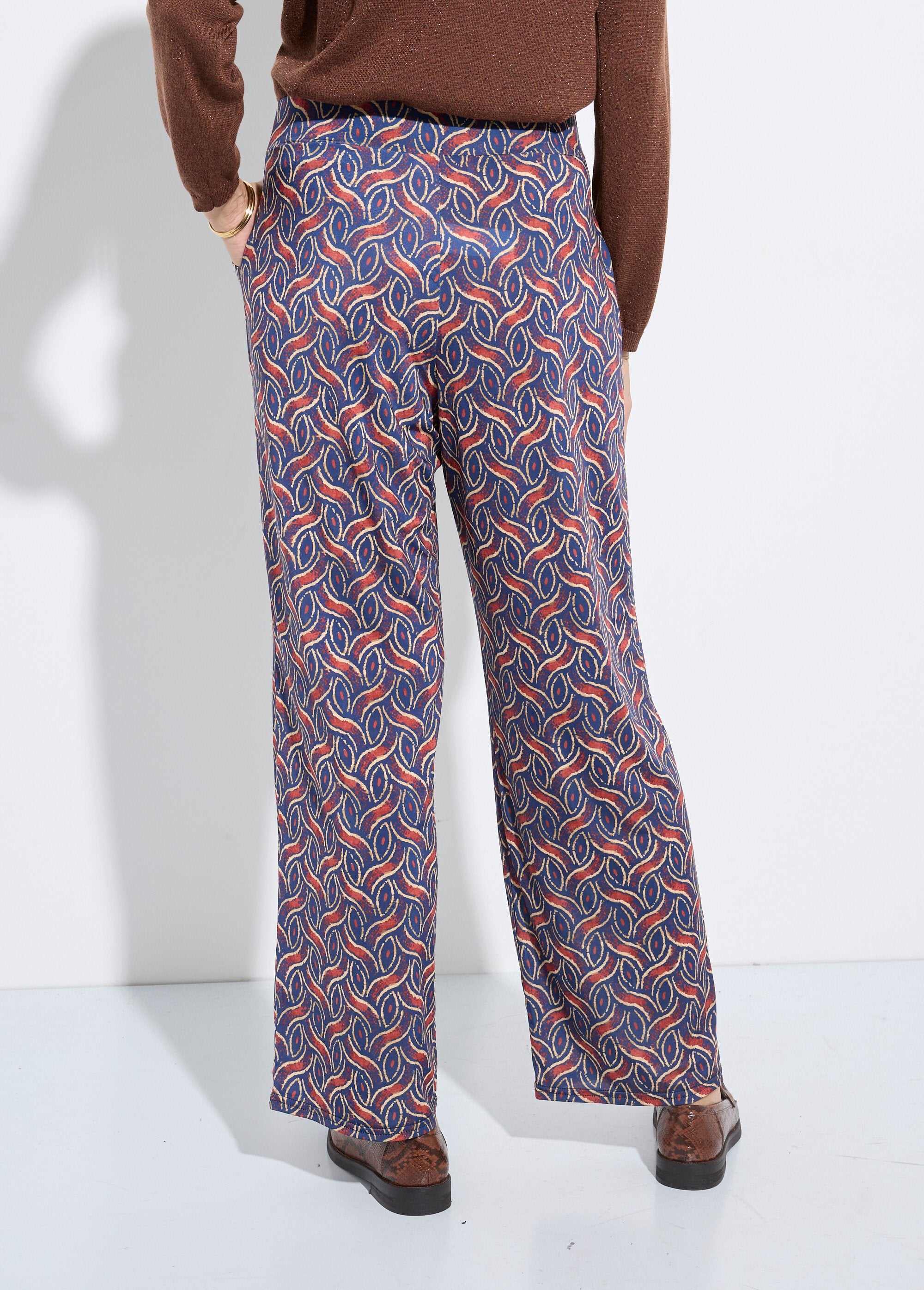 Pantaloni_a_gamba_larga_con_stampa_etnica_Marine_et_brique_DO1_slim