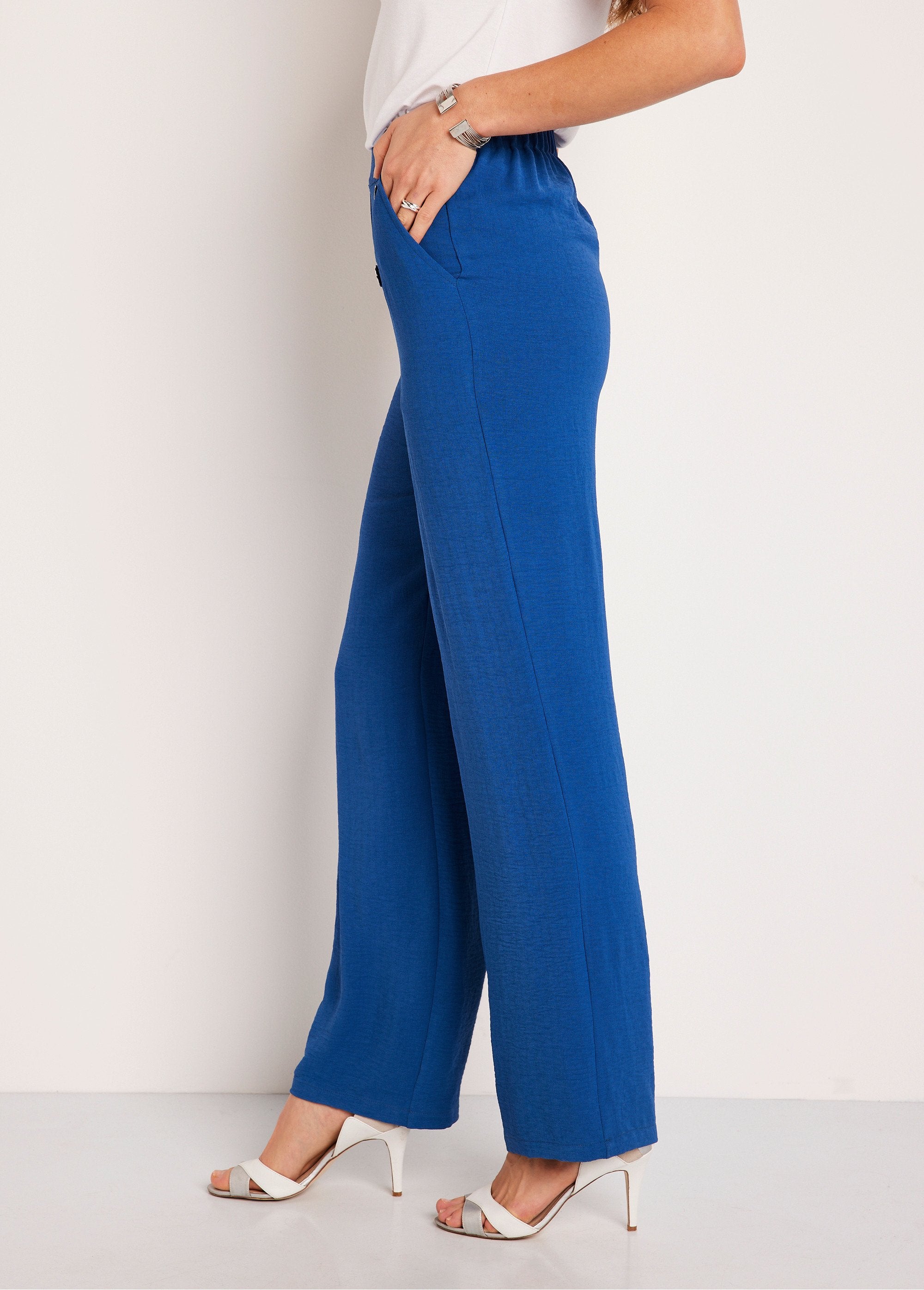 Pantaloni_fluidi_a_gamba_larga_con_elastico_in_vita_BLU_DR1_slim