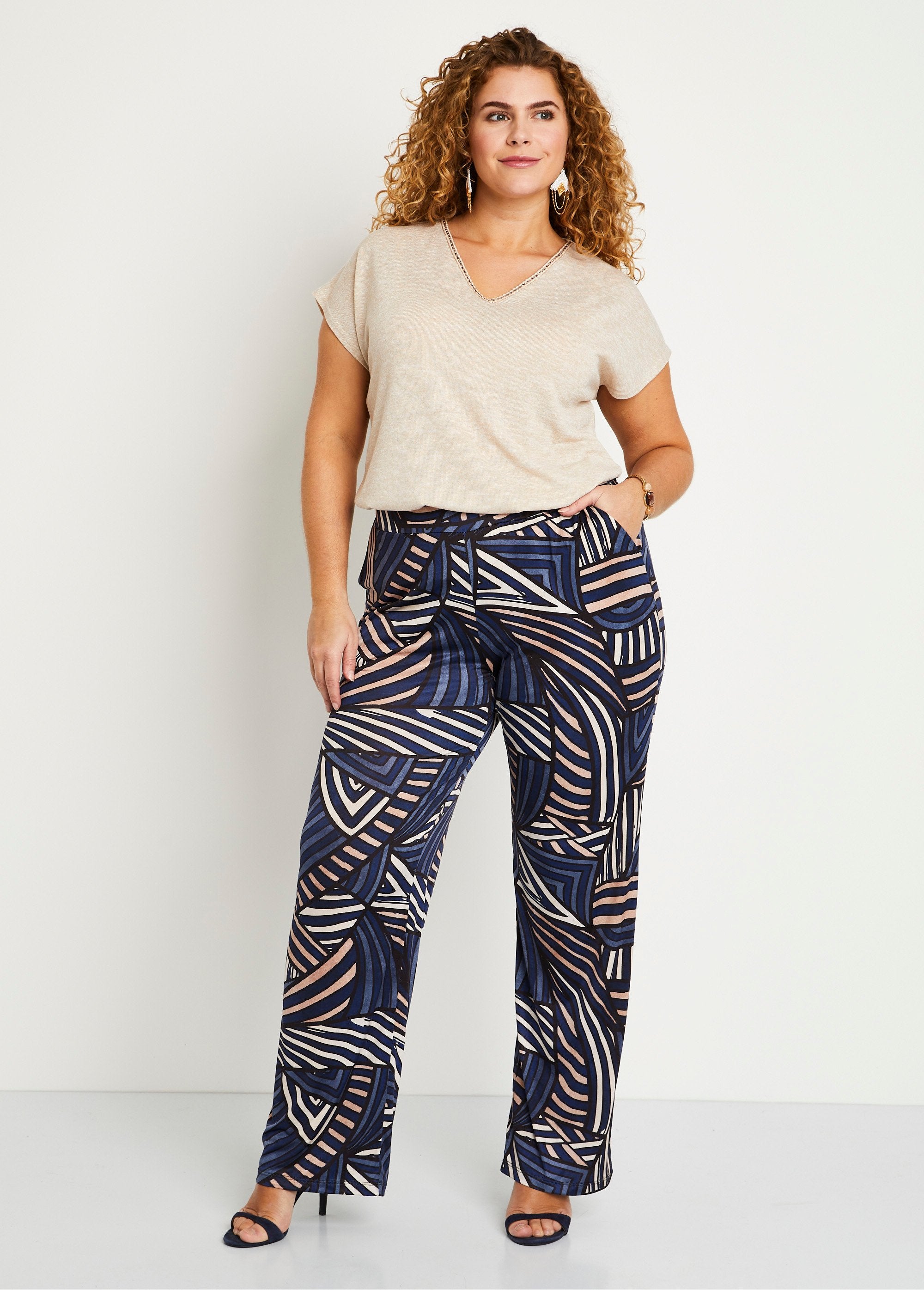 Pantaloni_a_gamba_larga_con_elastico_in_vita_Blu_e_beige_SF1_curvy