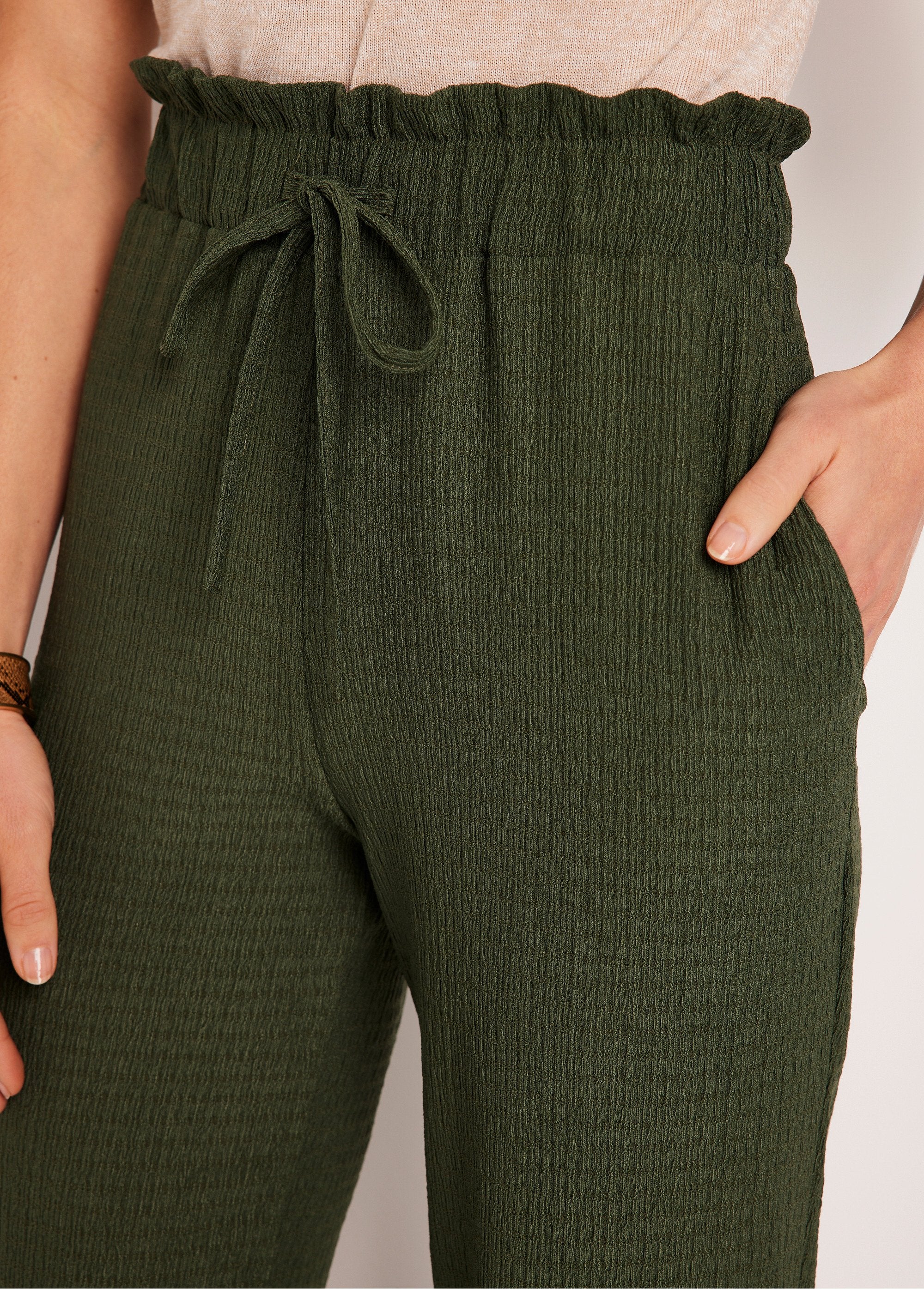 Pantaloni_a_gamba_larga_con_elastico_in_vita_in_maglia_Verde_lime_DE1_slim