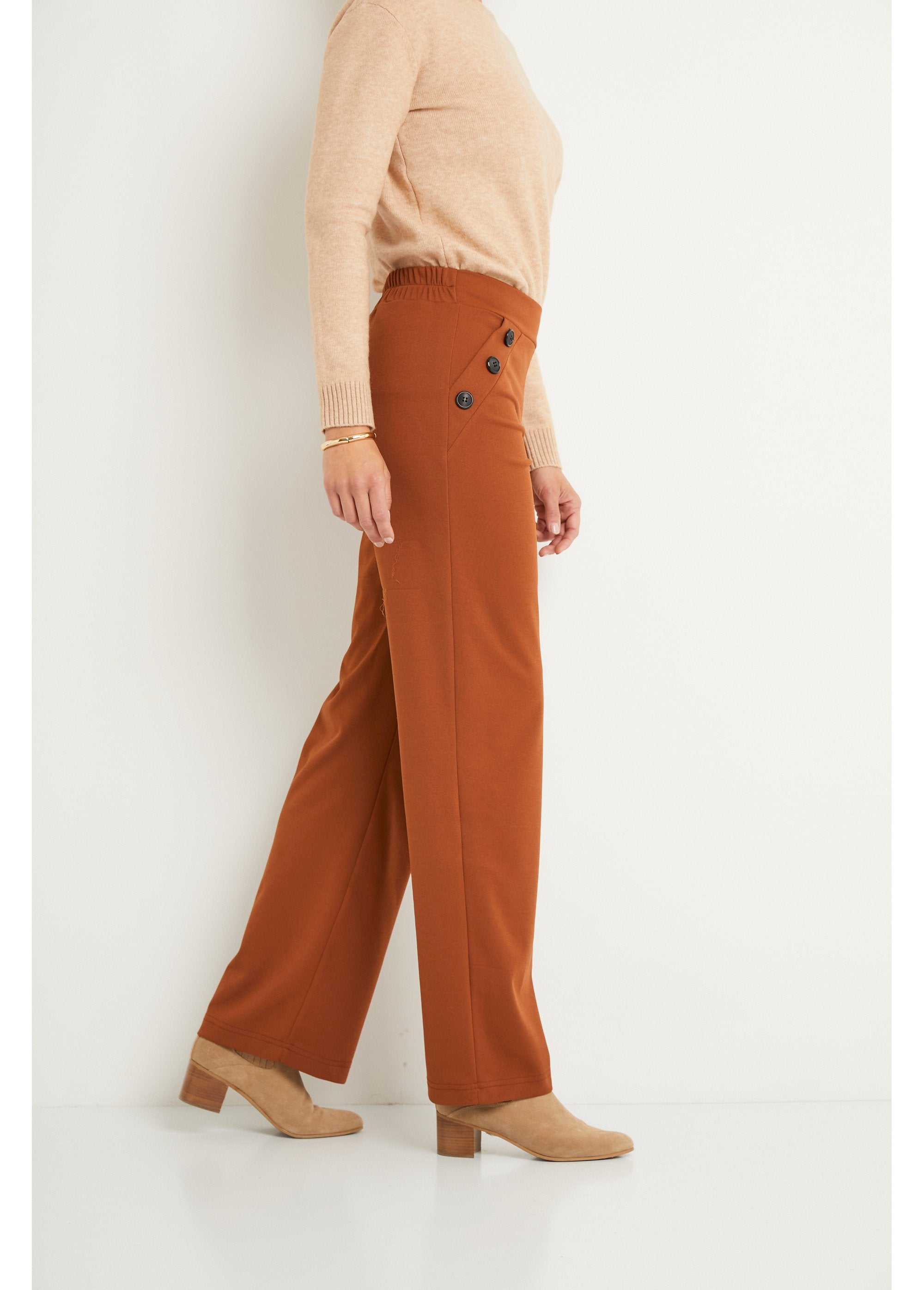 Pantaloni_a_gamba_larga_semi-elasticizzati,_tinta_unita_Camel_DR1_slim