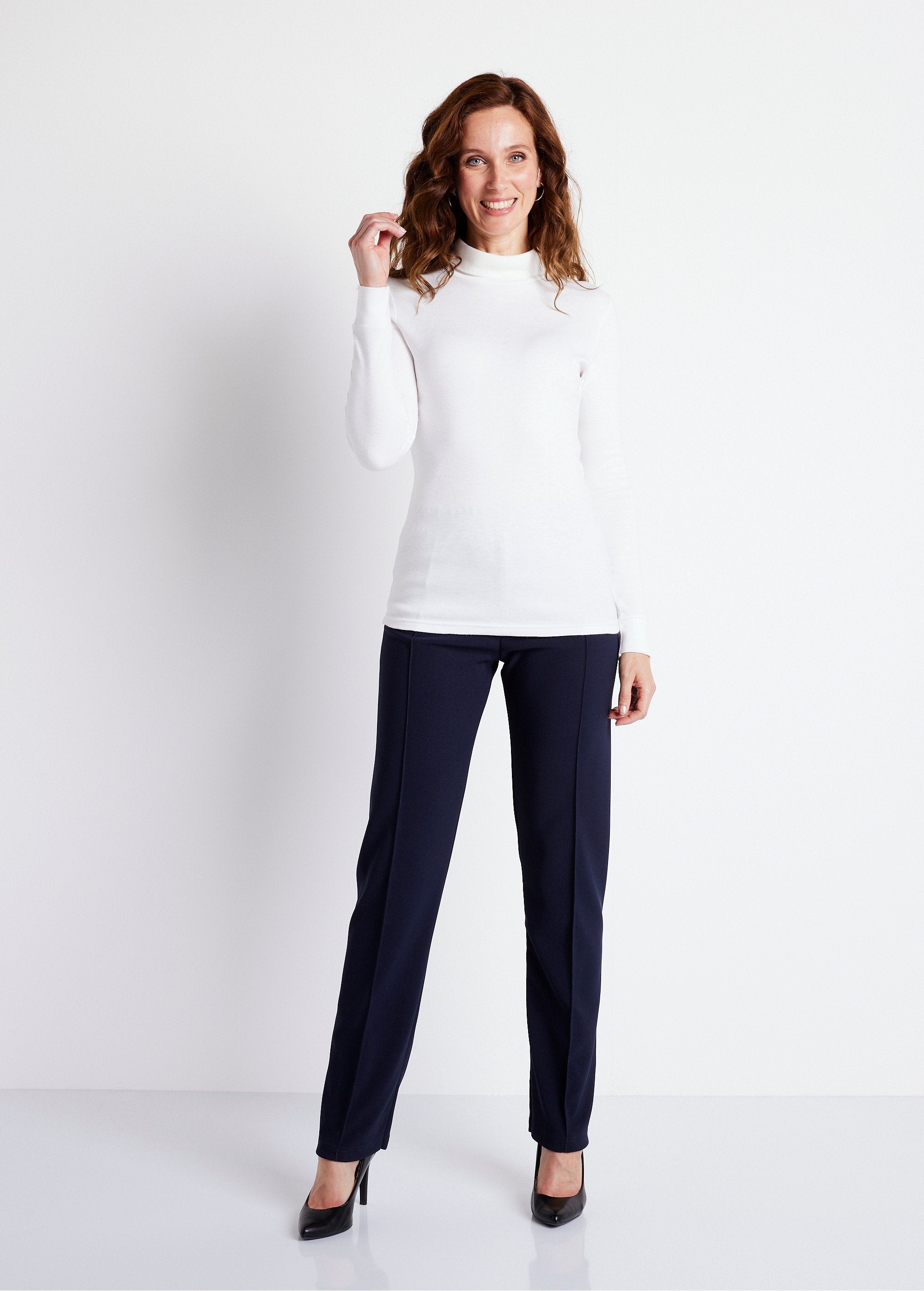 Pantaloni_a_gamba_dritta_con_vita_elasticizzata_in_maglia_a_costine_Marino_SF1_slim