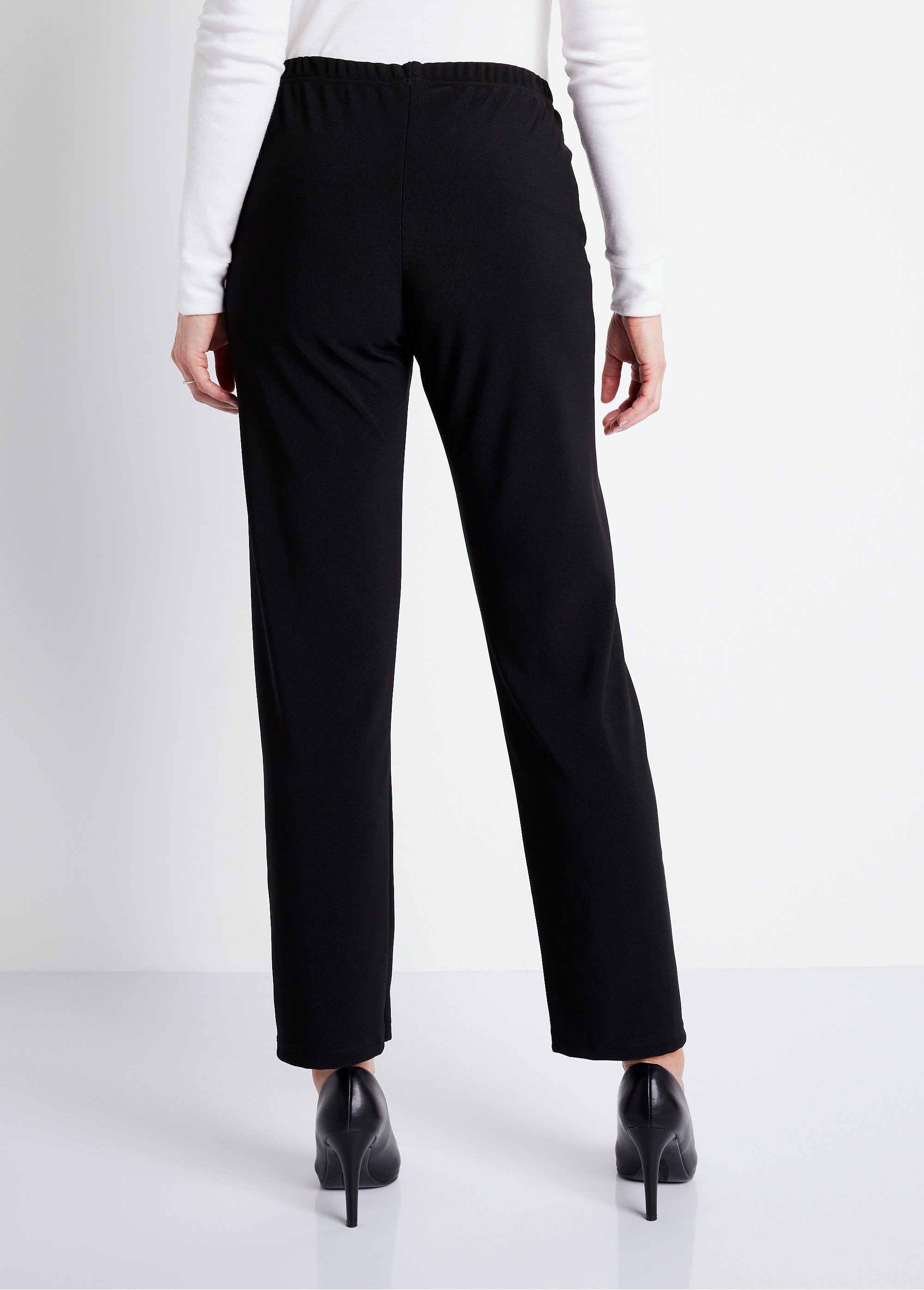 Pantaloni_a_gamba_dritta_con_vita_elasticizzata_in_maglia_a_costine_NERO_DO1_slim