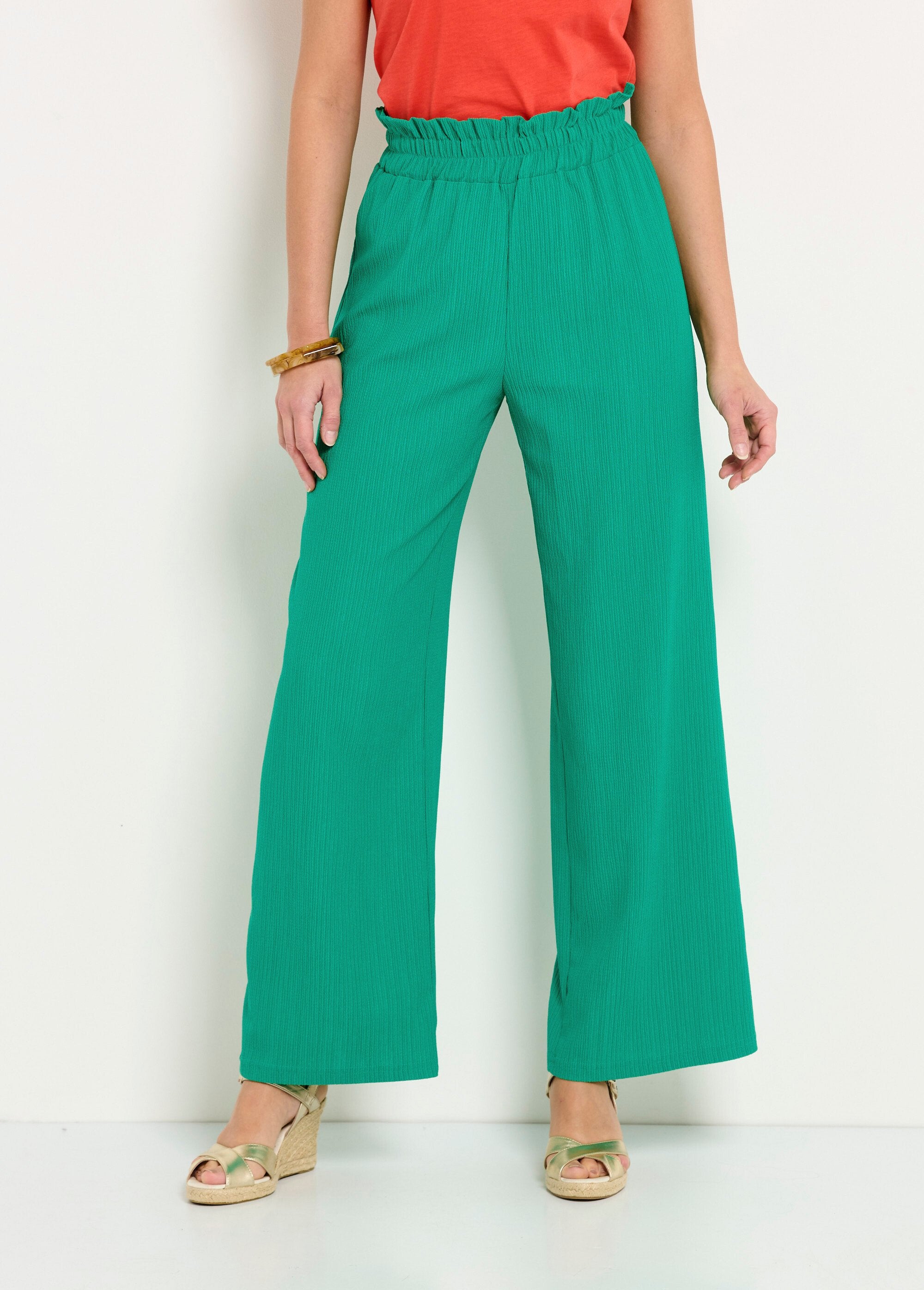 Pantaloni_verdi_a_gamba_larga_con_elastico_in_vita_in_maglia_a_rilievo_Vert_FA1_slim