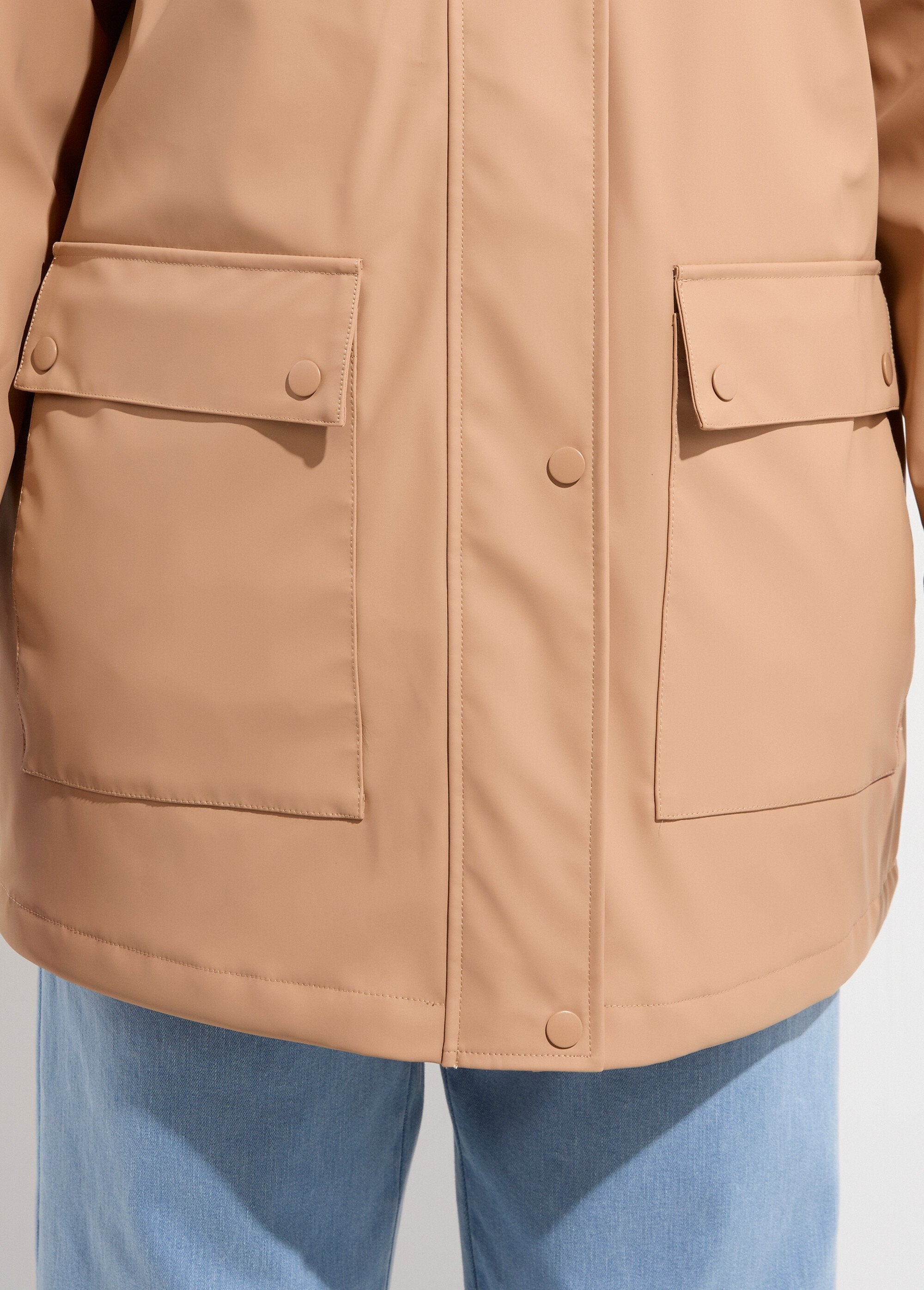 Parka_con_cappuccio_e_cerniera_idrorepellente_Camel_DE2_slim