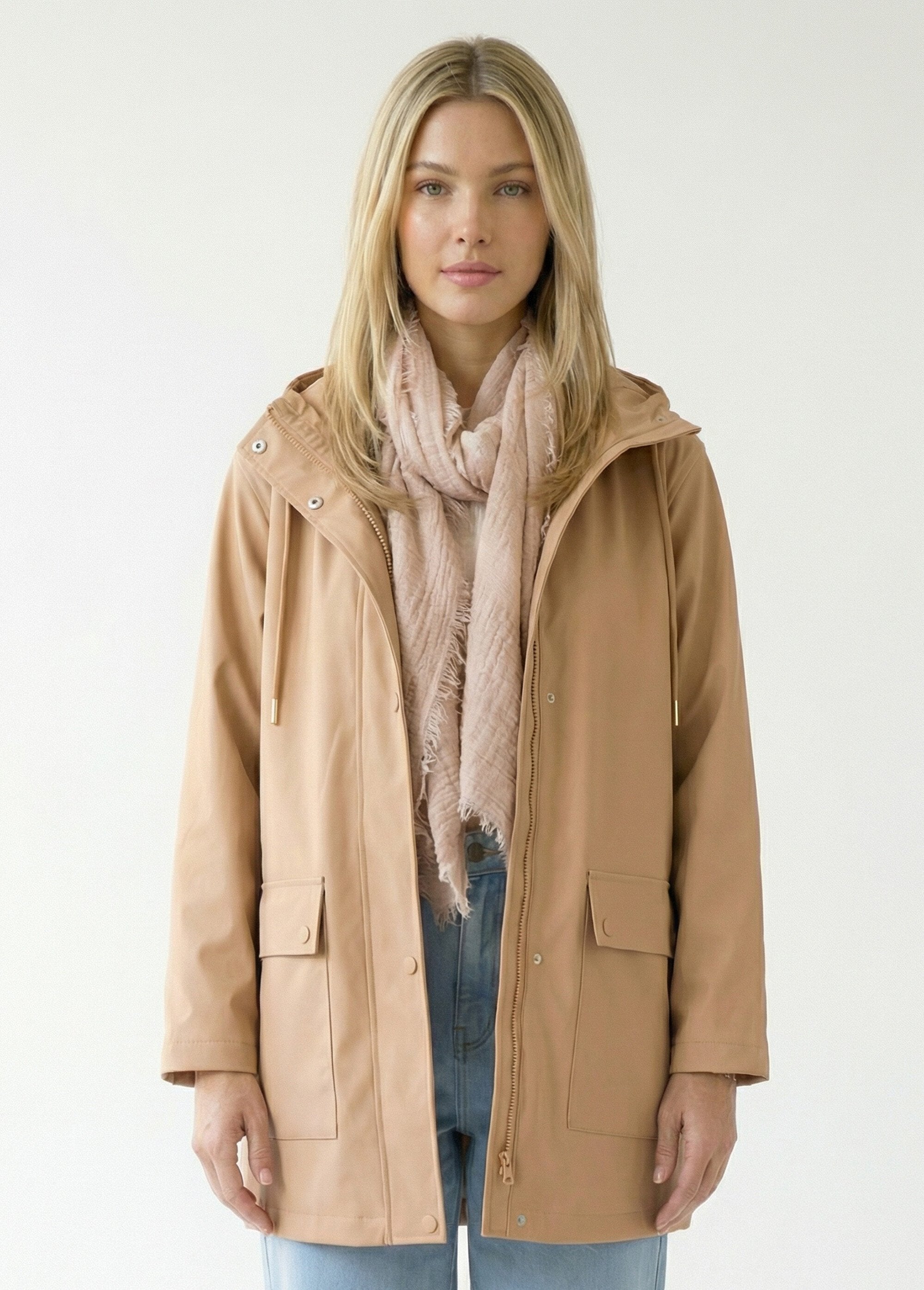Parka_con_cappuccio_e_cerniera_idrorepellente_Camel_FA1_slim