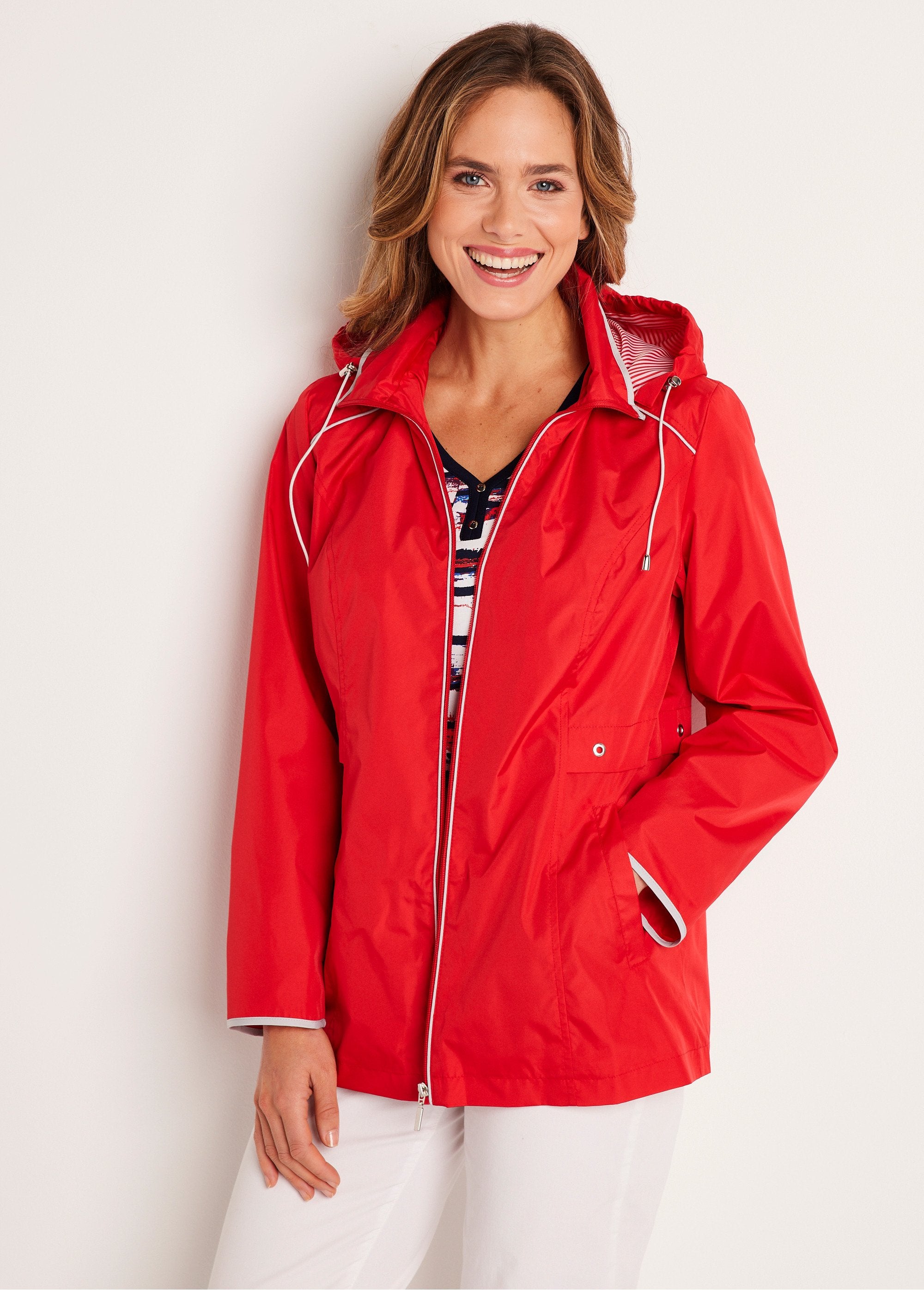 Parka_corto_con_zip_Rosso_FA1_slim