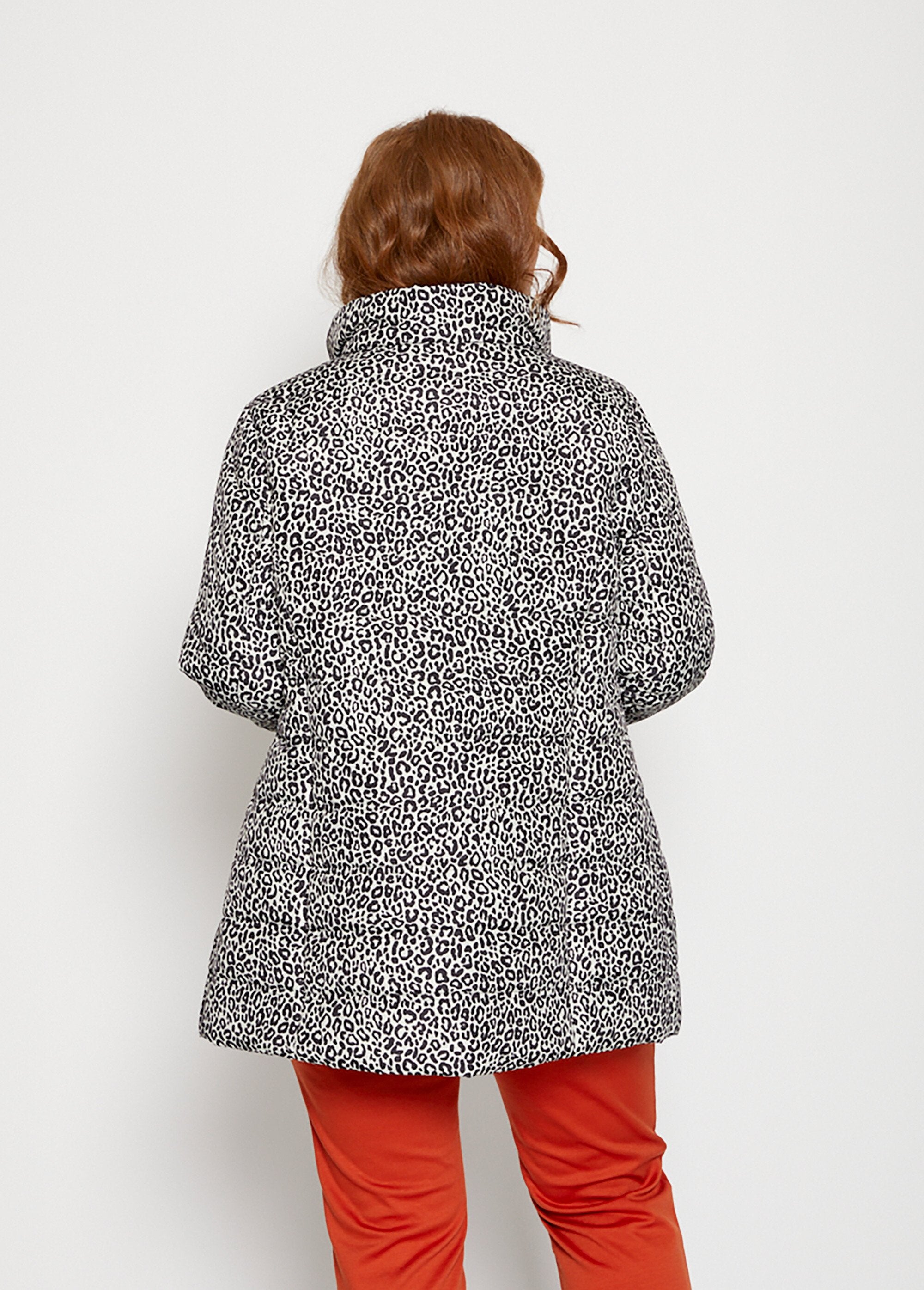 Parka_trapuntato_con_stampa_leopardo_Naturel_et_noir_DO1_curvy