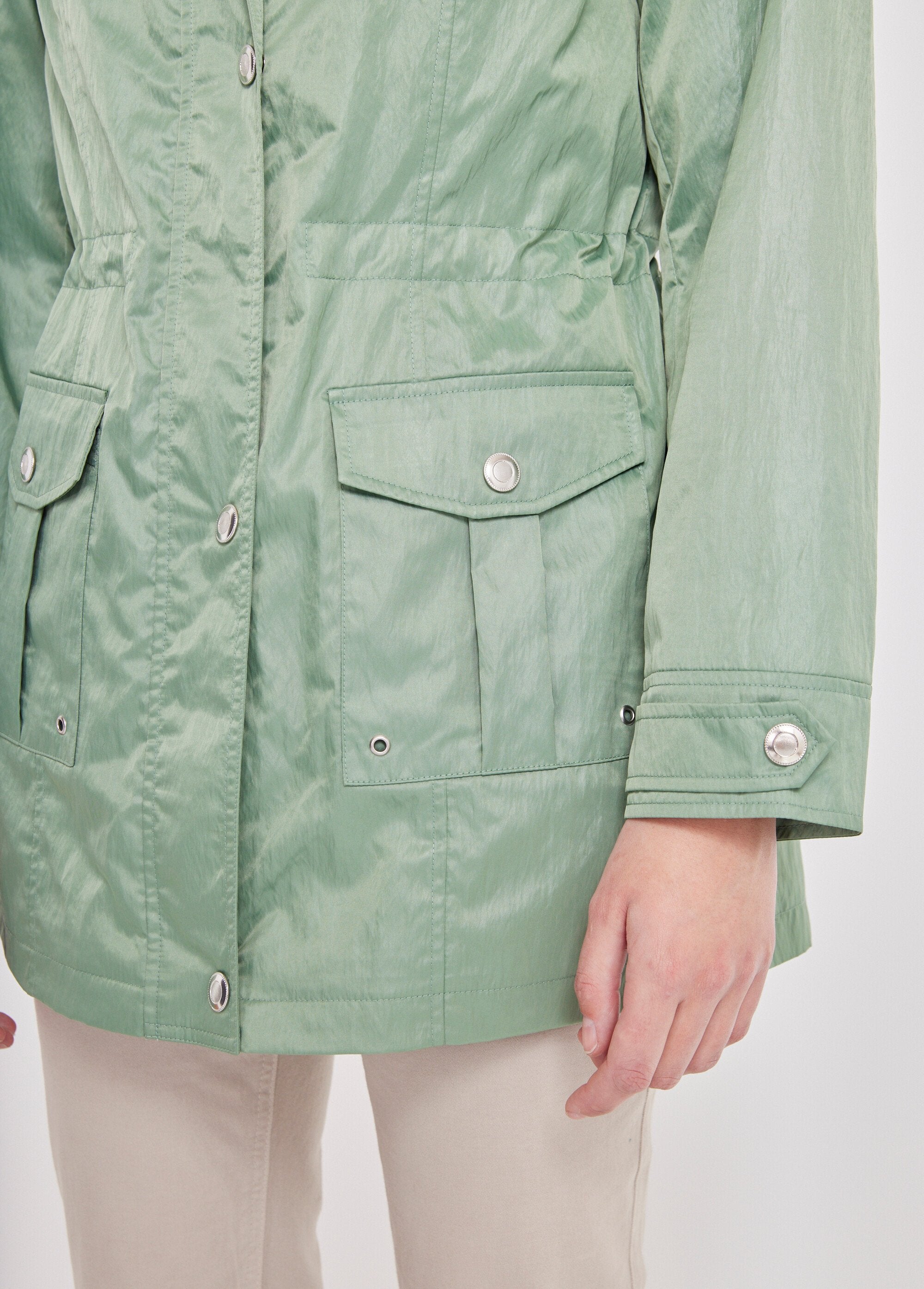 Parka_con_zip_e_bottoni_a_pressione_Verde_mandorla_DE3_slim