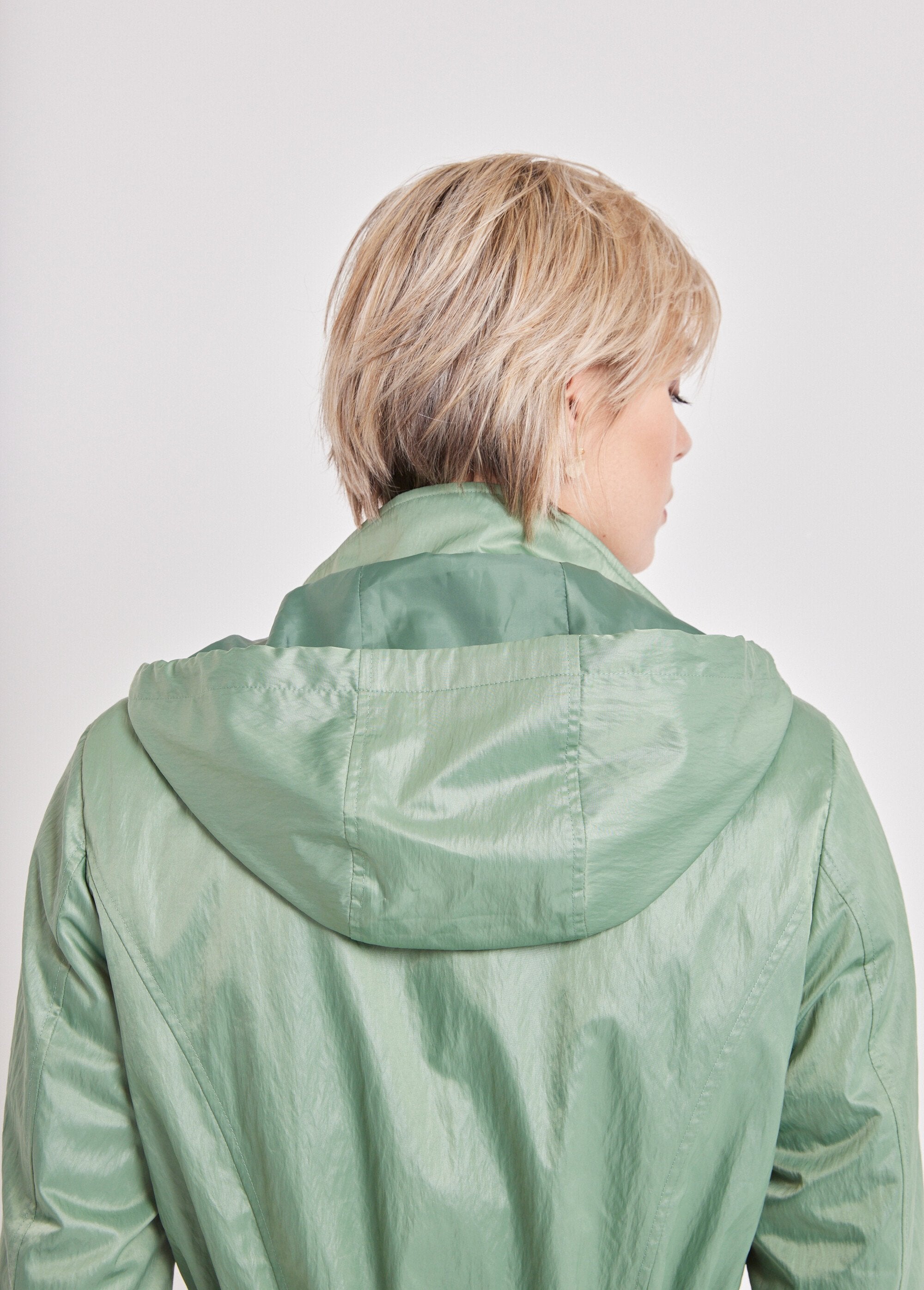 Parka_con_zip_e_bottoni_a_pressione_Verde_mandorla_DE4_slim