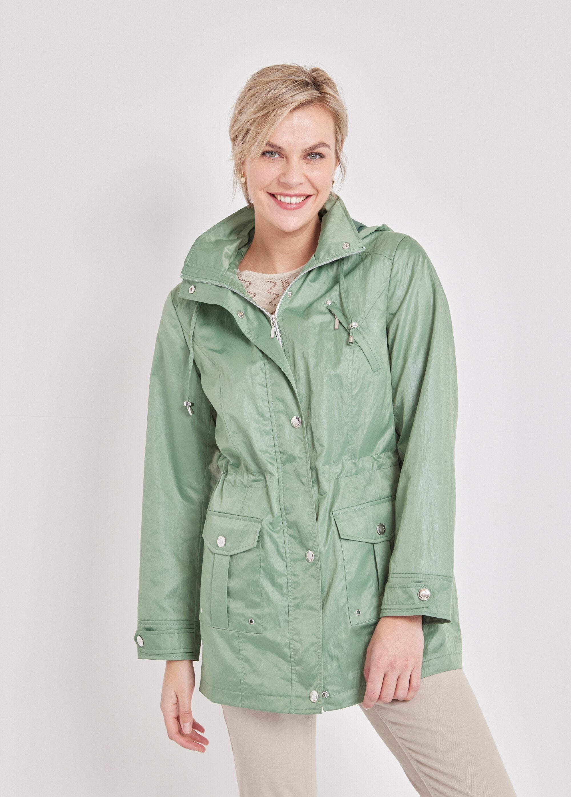 Parka_con_zip_e_bottoni_a_pressione_Verde_mandorla_FA1_slim