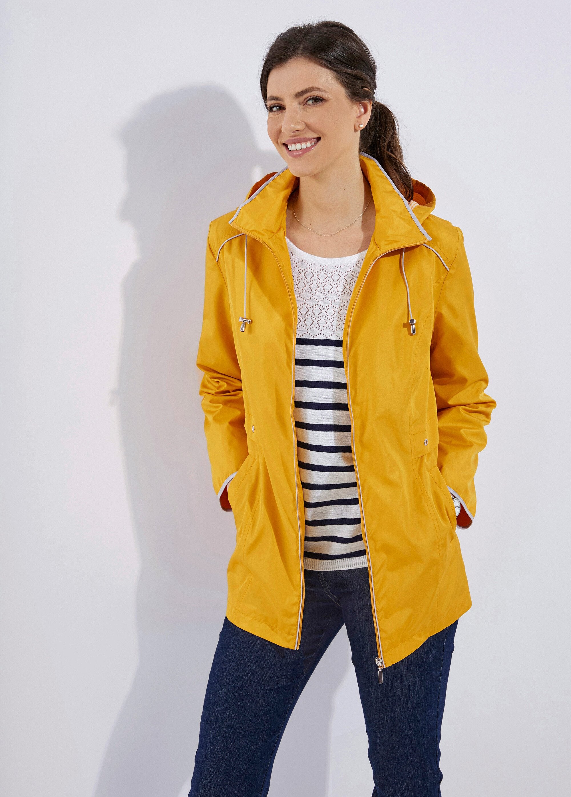 Parka_corto_con_zip_Moutarde_FA1_slim