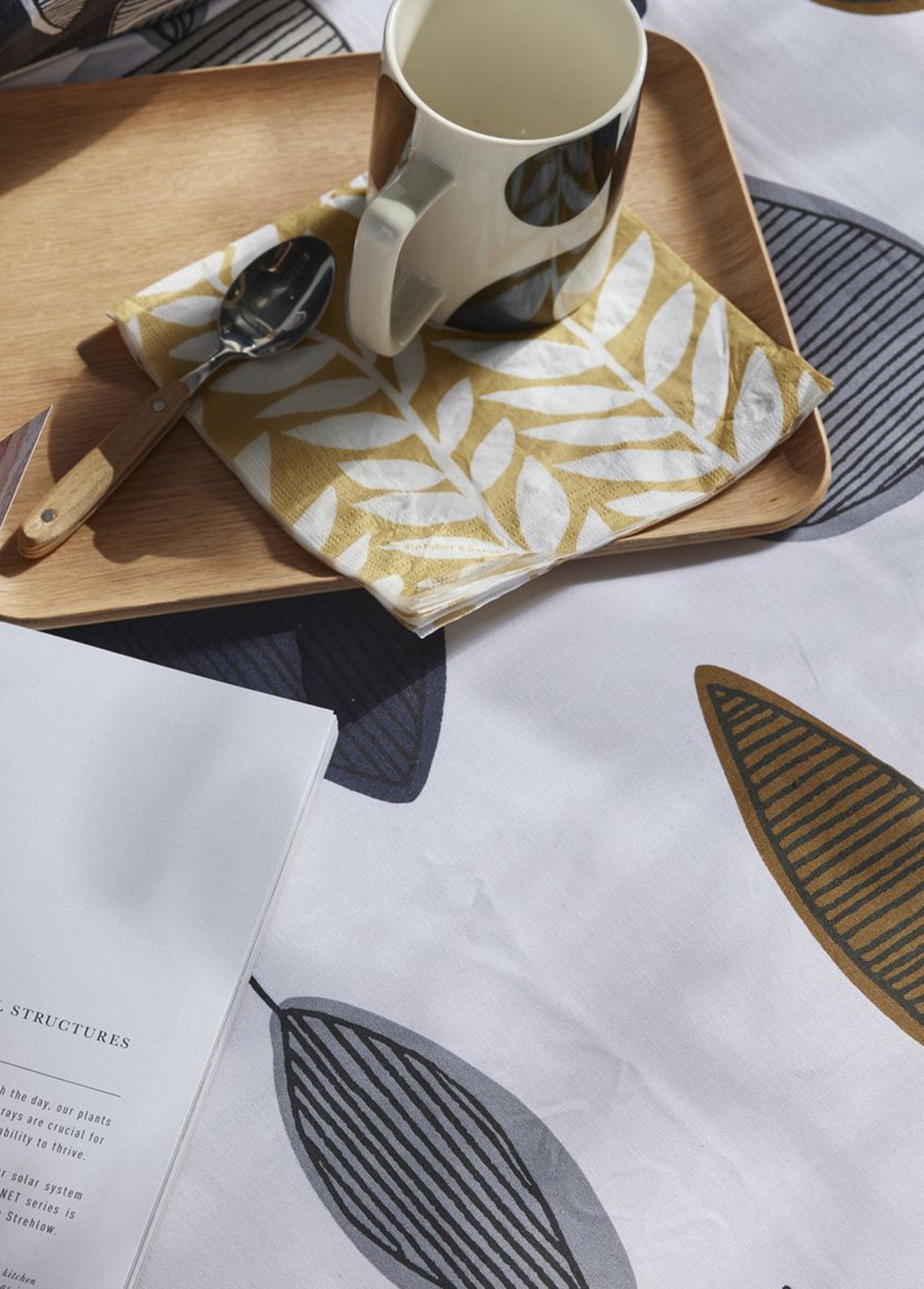 Set_in_puro_cotone_240_x_220_cm,_Alberi_Blanc_et_bleu_marine_DE2_slim