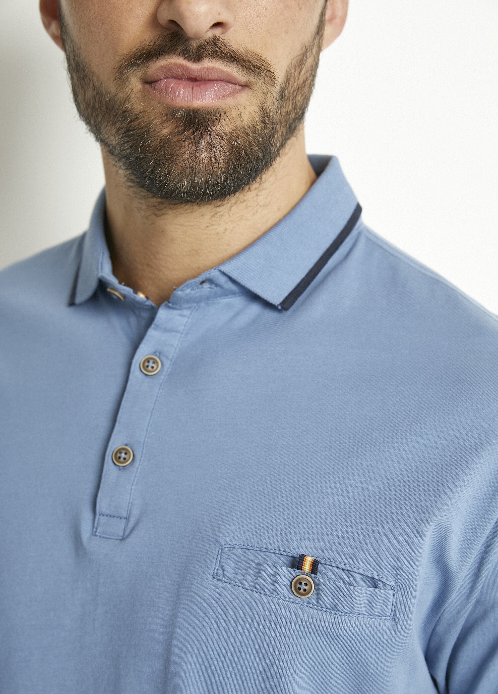 Polo_in_jersey_tinta_unita_con_colletto_in_cotone_bicolore_Indigo_DE1_slim