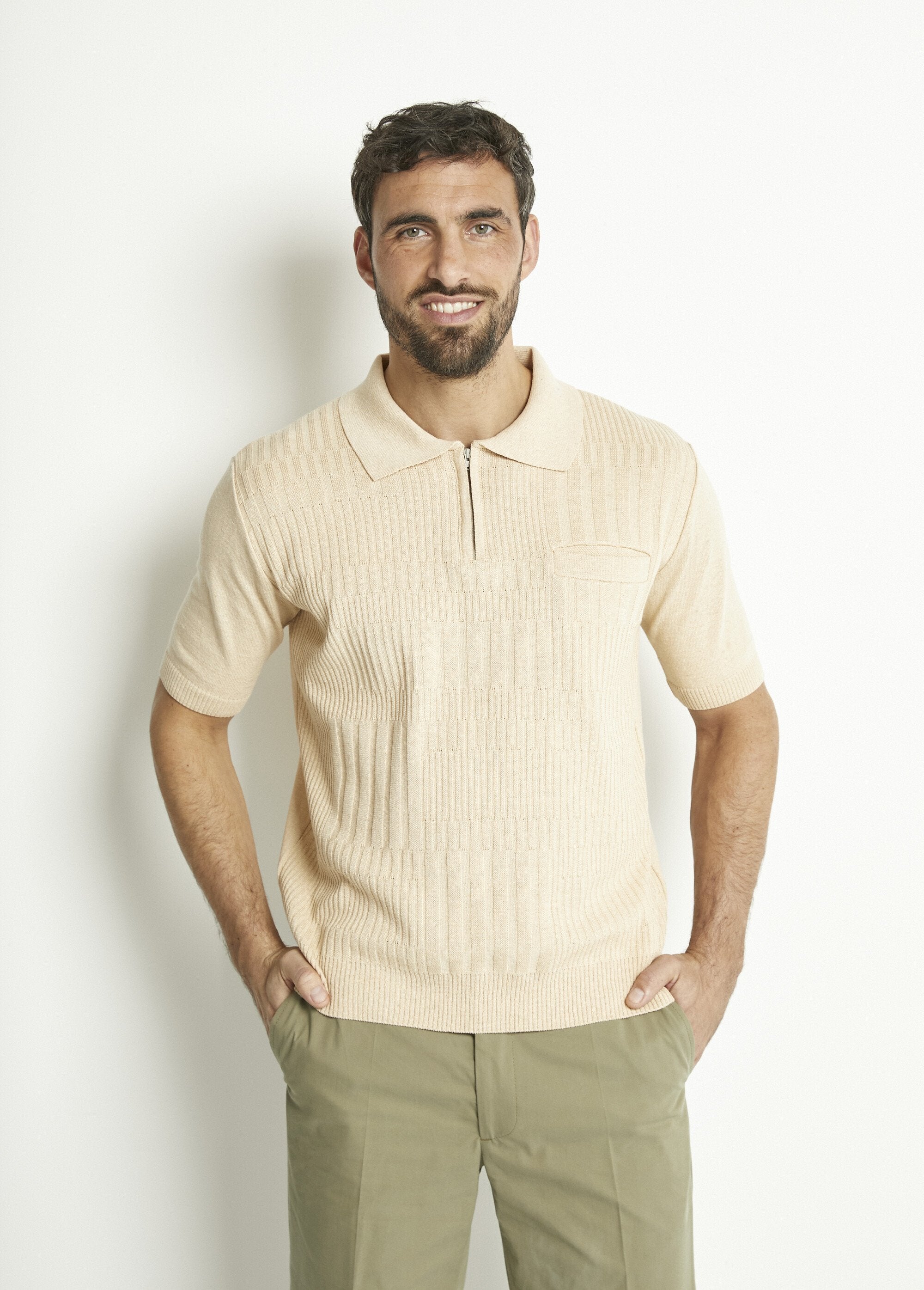 Polo_a_tinta_unita_con_zip,_maniche_corte,_cotone_cardato_Beige_FA1_slim