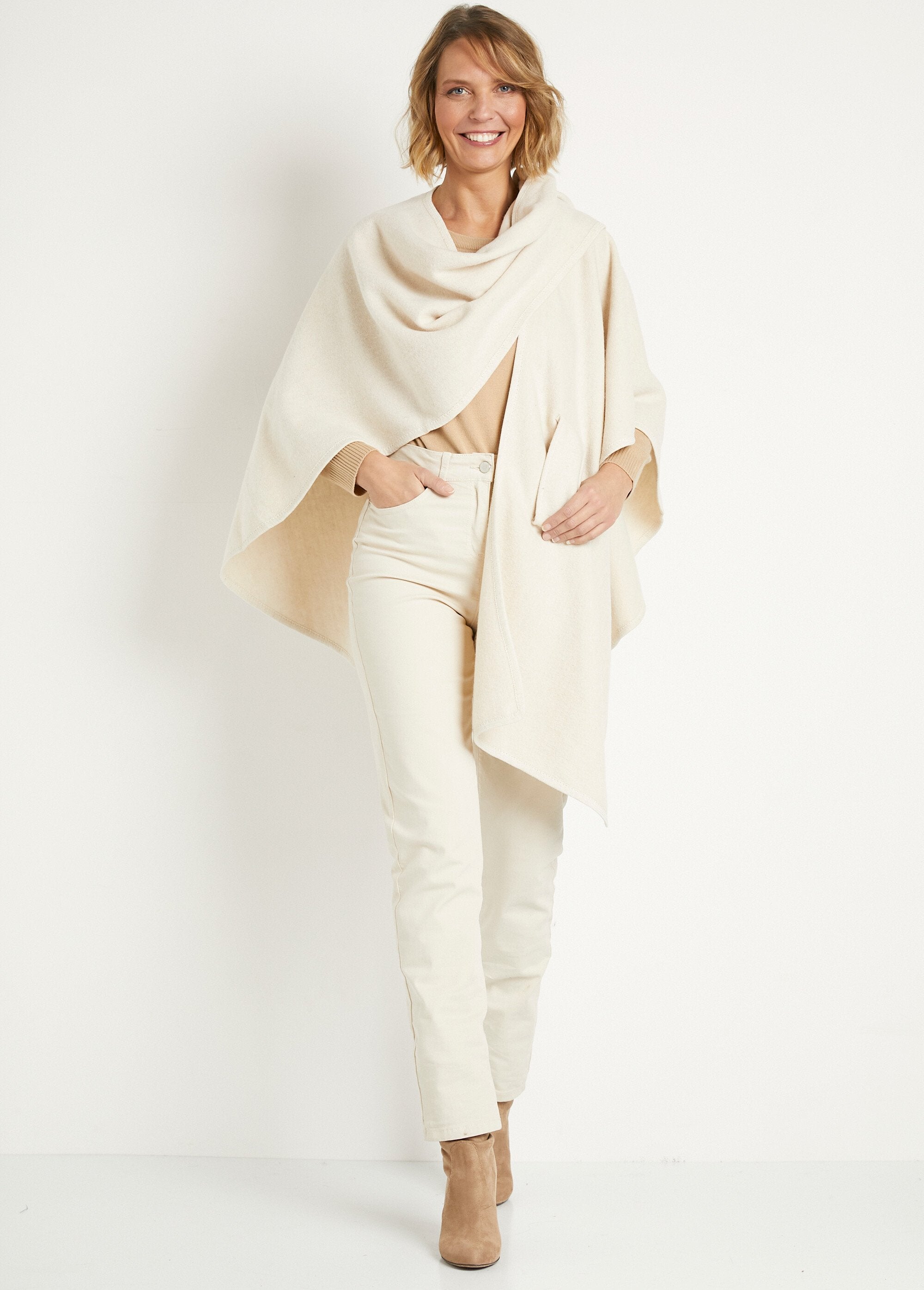 Poncho_in_caldo_tessuto_sbieco_tono_su_tono_Beige_SF1_slim