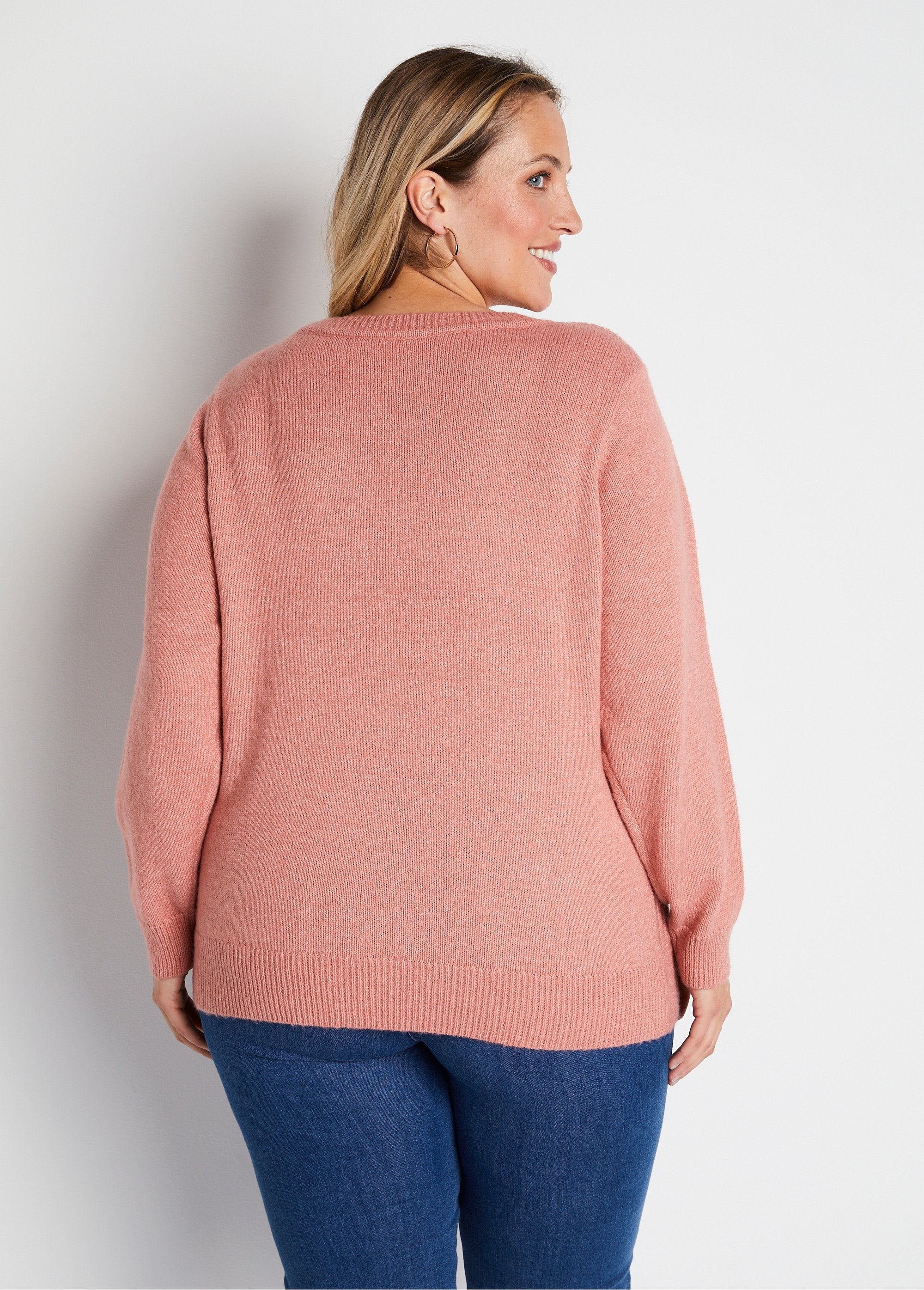 Maglia_traforata_con_fibre_riciclate_e_lana_ROSA_DO1_curvy