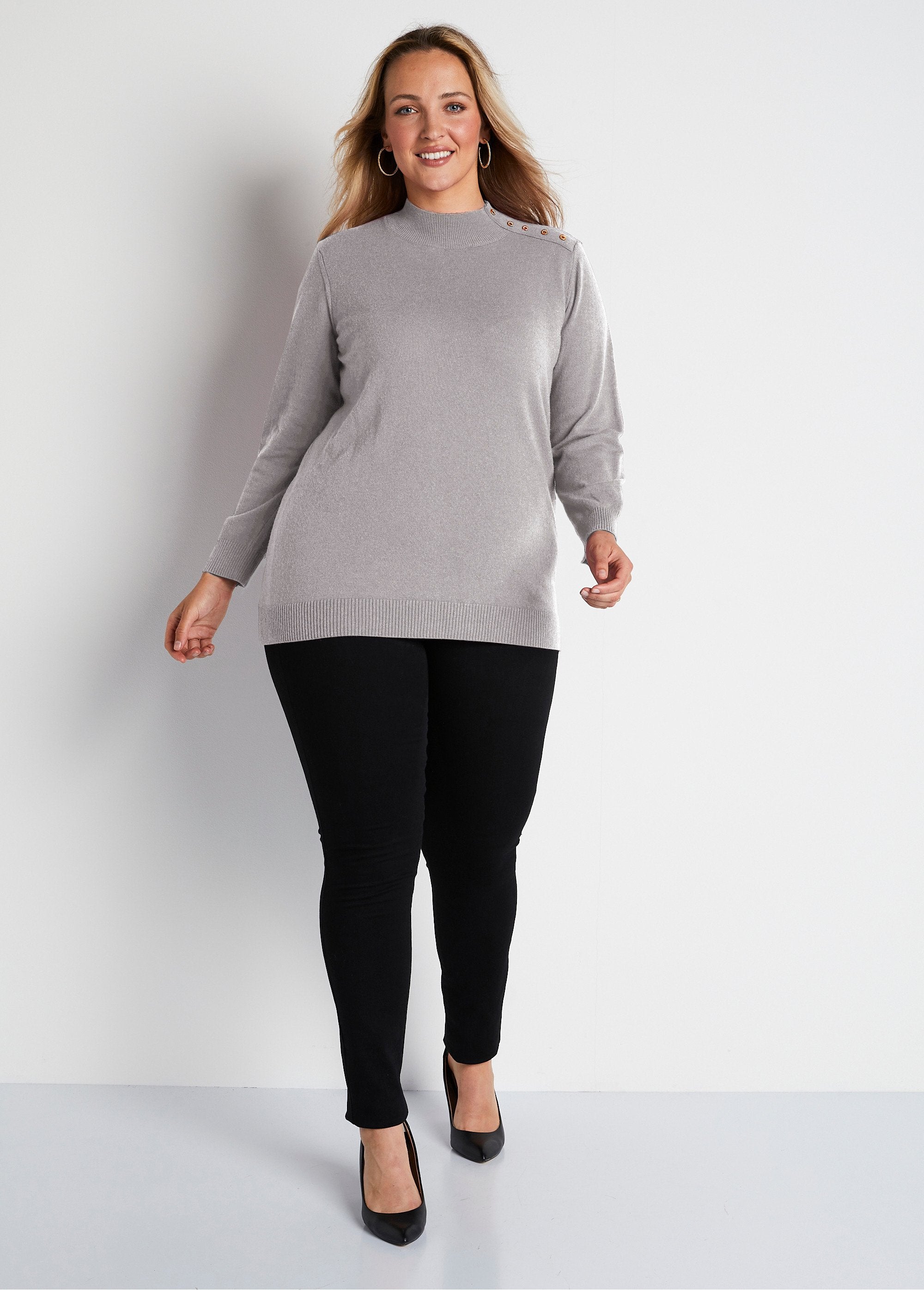 Maglione_con_fibre_riciclate,_lana_e_cashmere_GRIGIO_SF1_curvy