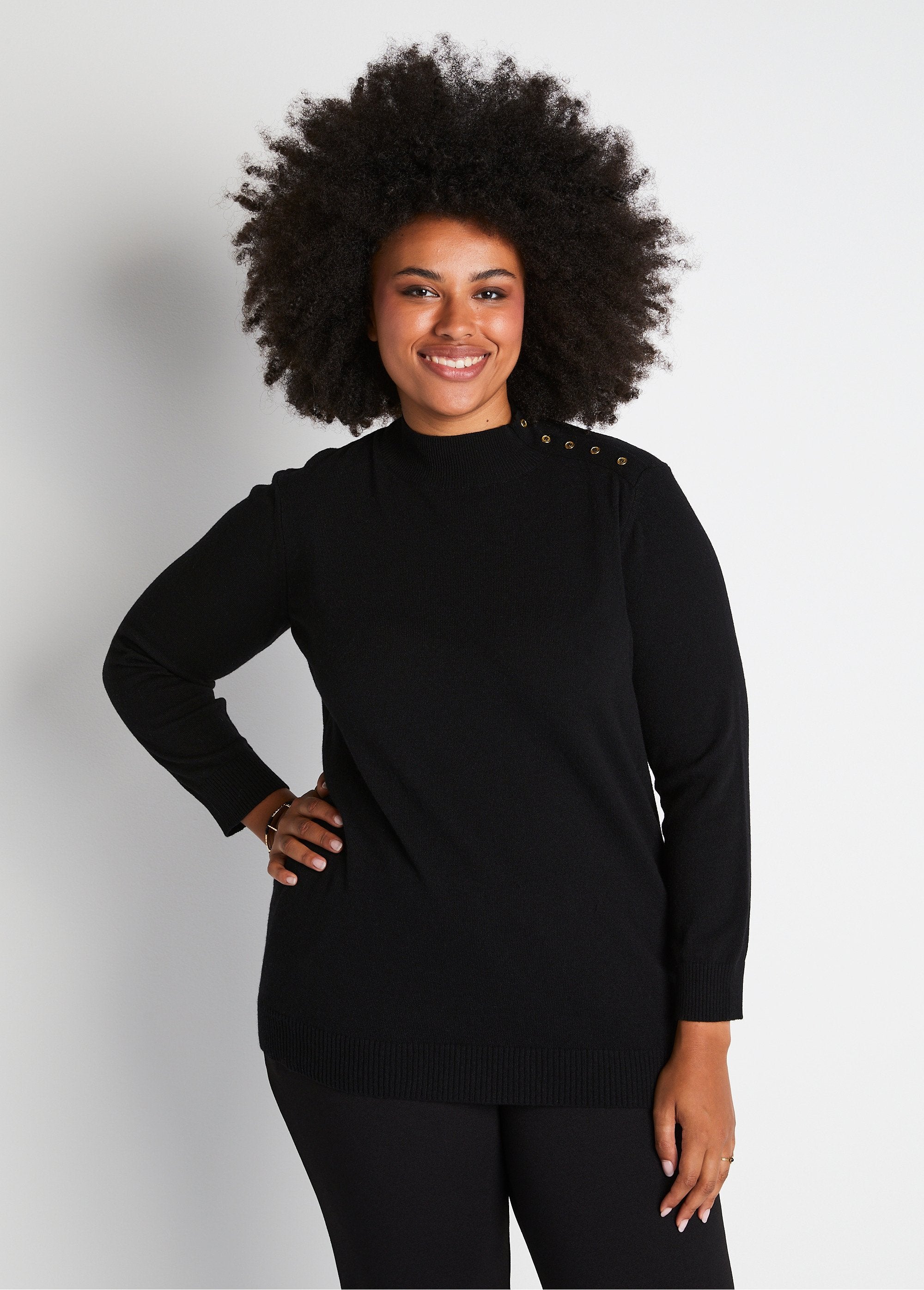 Maglione_con_fibre_riciclate,_lana_e_cashmere_NERO_FA1_curvy