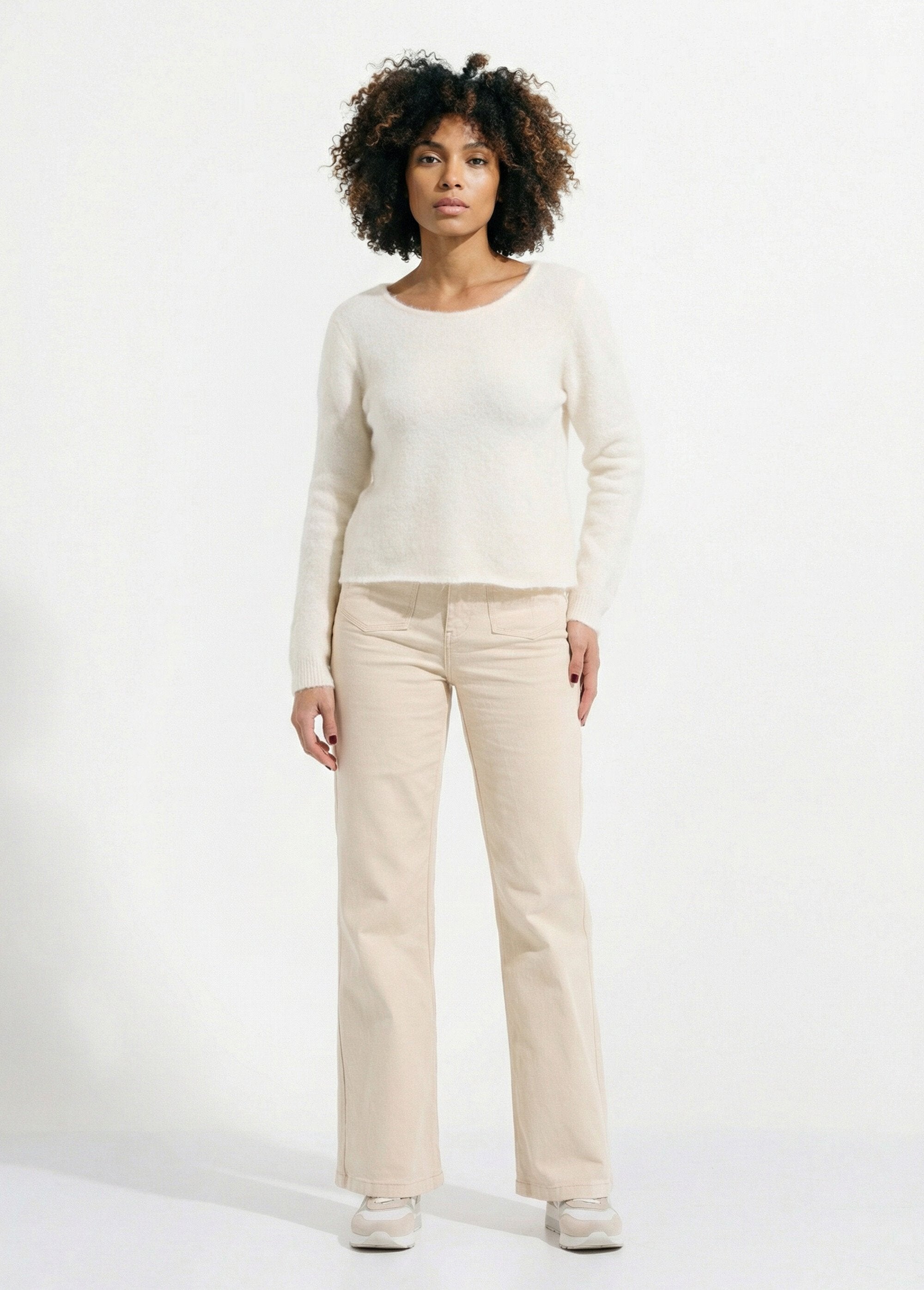 Maglia_in_lana_con_dettaglio_posteriore_in_pizzo_Ecru_SF1_slim