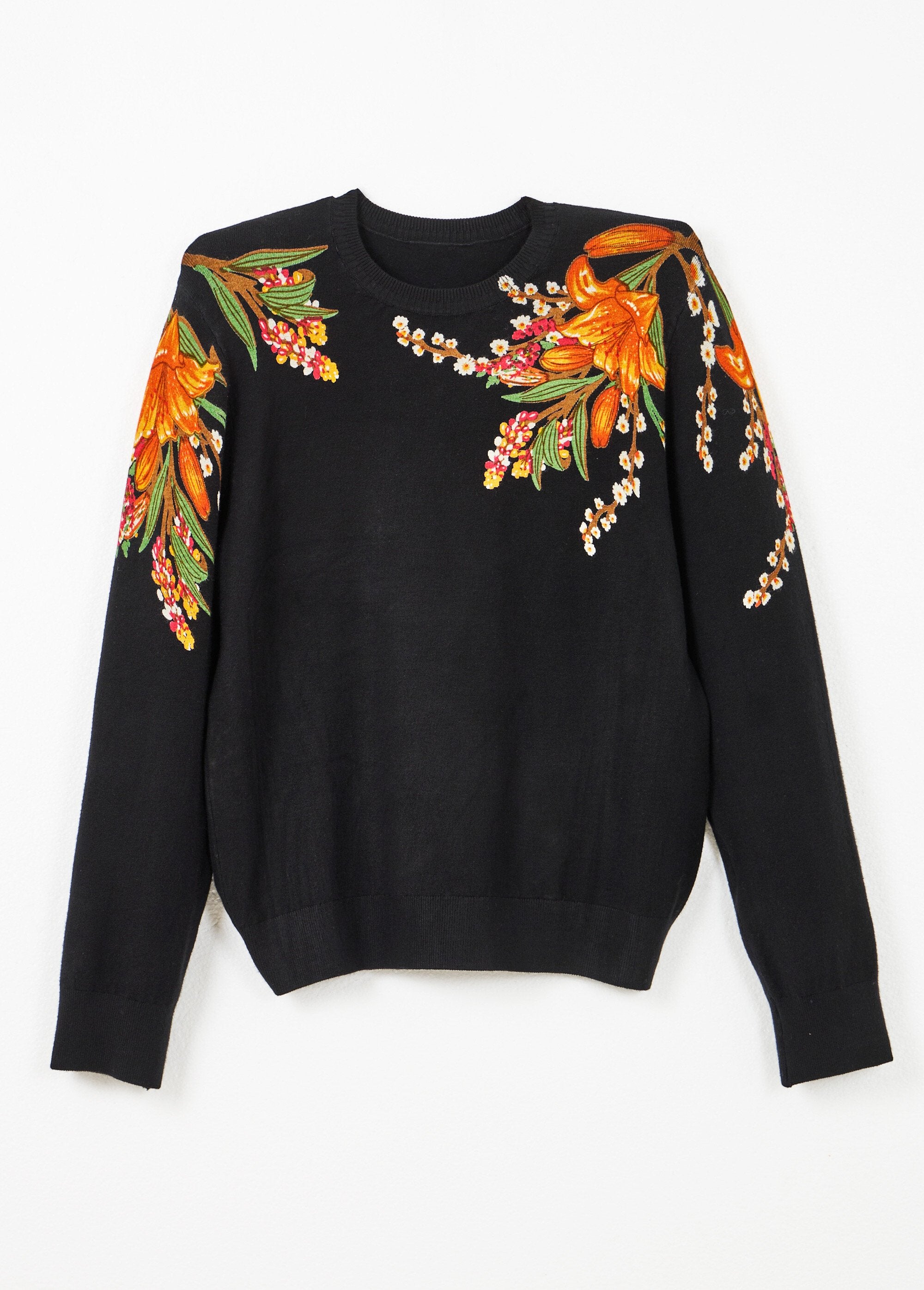 Maglia_a_maniche_lunghe_con_stampa_floreale_e_scollo_rotondo_Noir_AP1_slim