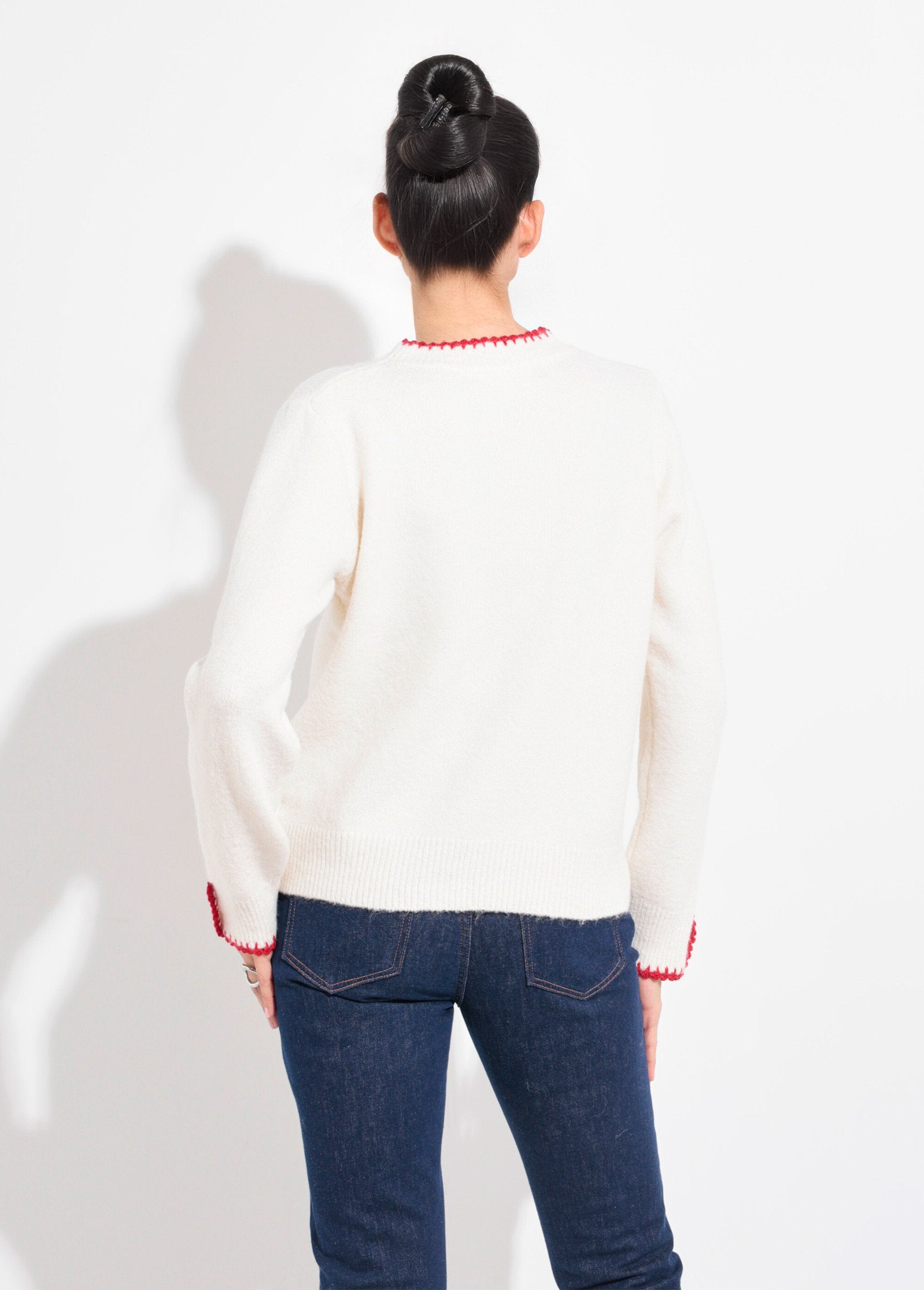 Maglione_in_lana_calda,_dettagli_in_stile_croquet_Ecru_DO1_slim
