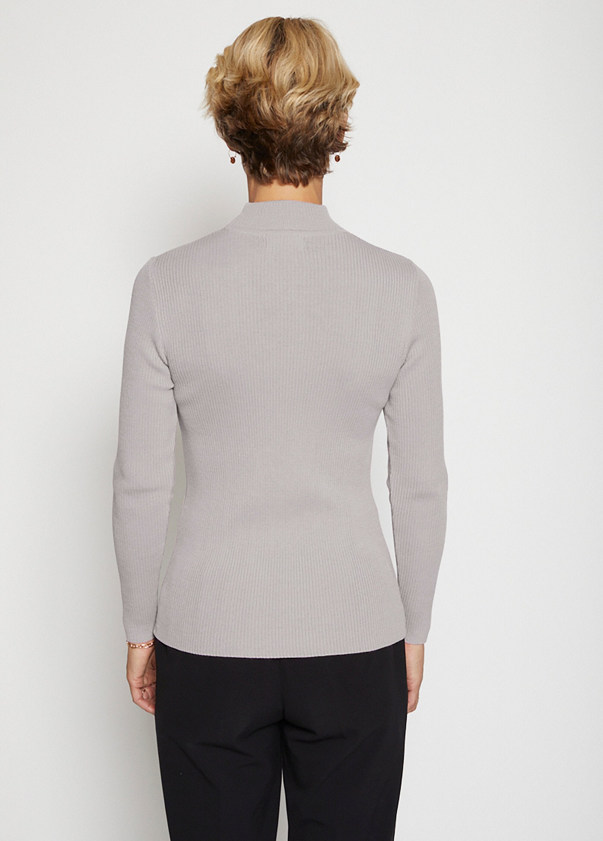 Maglia_a_collo_alto_in_lana_merino_Grigio_erica_DO1_slim