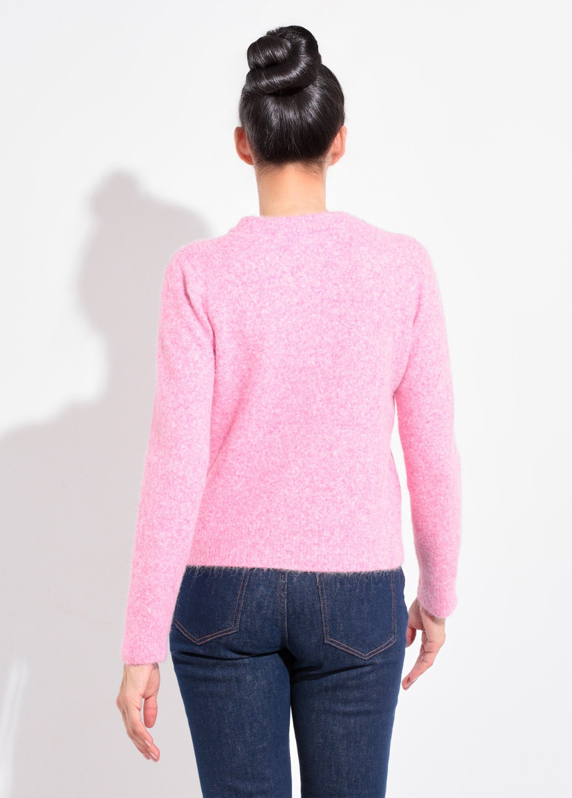 Caldo_e_soffice_maglione_di_lana_con_scollo_rotondo_Rose_DO1_slim
