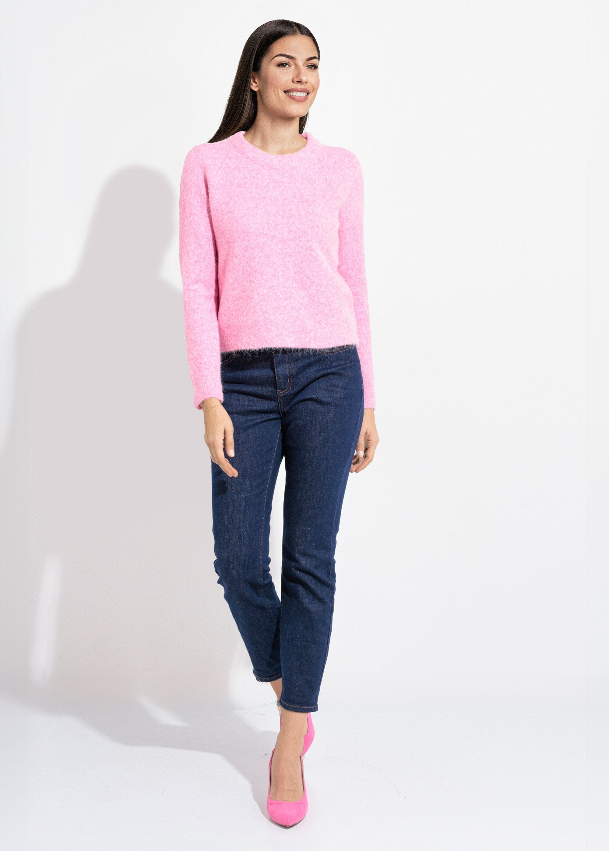 Caldo_e_soffice_maglione_di_lana_con_scollo_rotondo_Rose_SF1_slim
