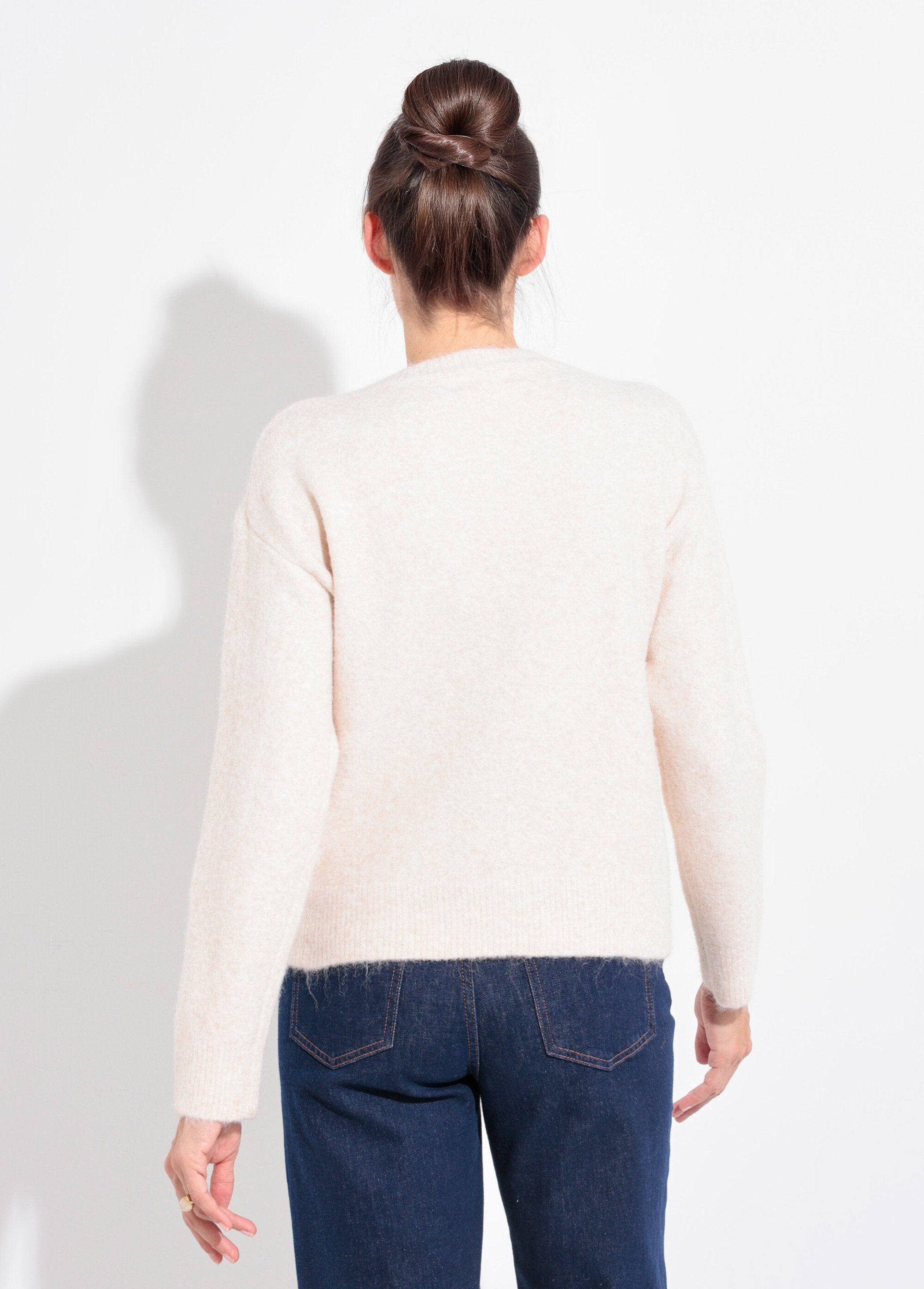 Maglia_con_scollo_rotondo_e_dettaglio_in_paillettes_Beige_clair_DO1_slim