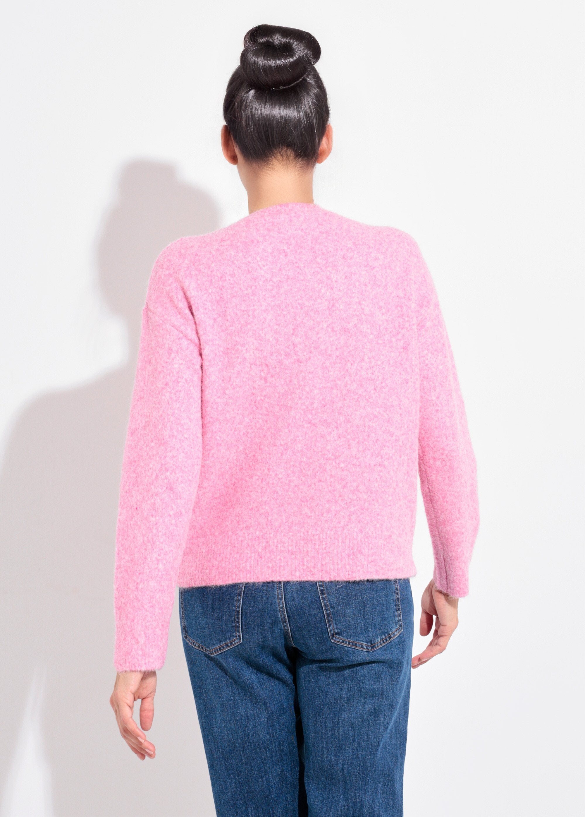 Maglia_con_scollo_rotondo_e_dettaglio_in_paillettes_Rose_DO1_slim