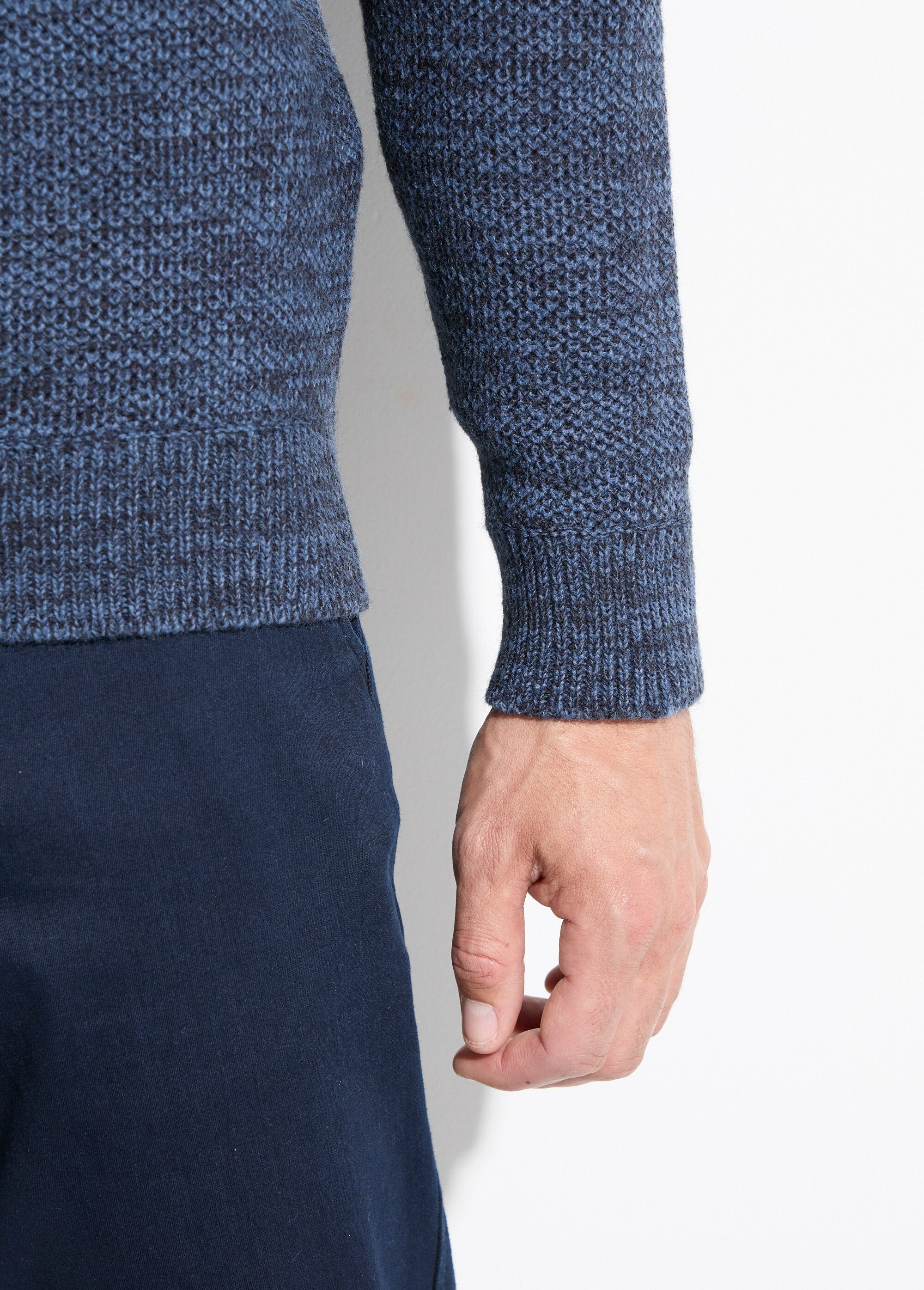 Maglia_con_scollo_rotondo_in_lana_screziata,_maniche_lunghe_Bleu_DE2_slim