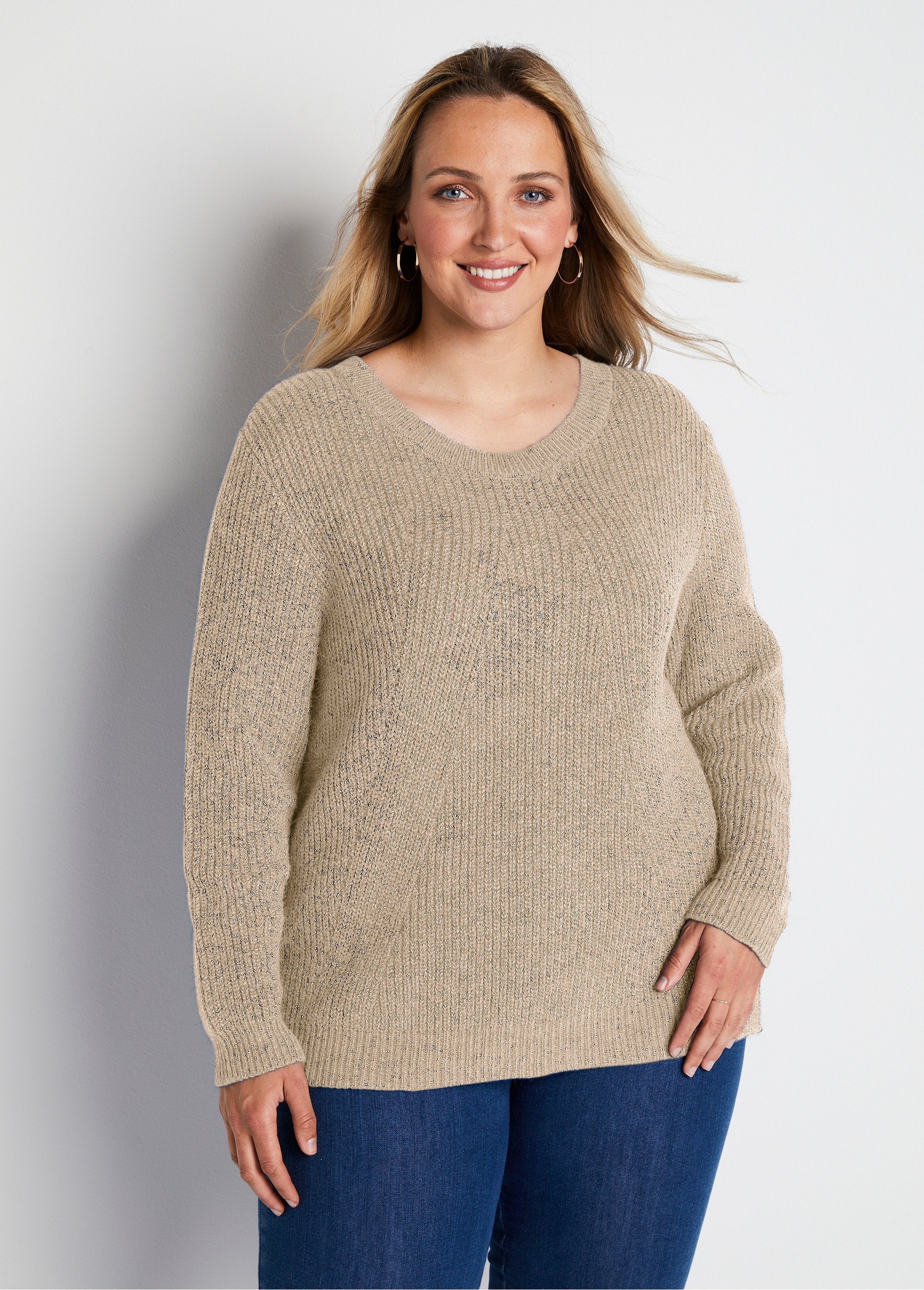 Maglia_a_girocollo_in_maglia_perlata_di_lana_Beige_FA1_curvy