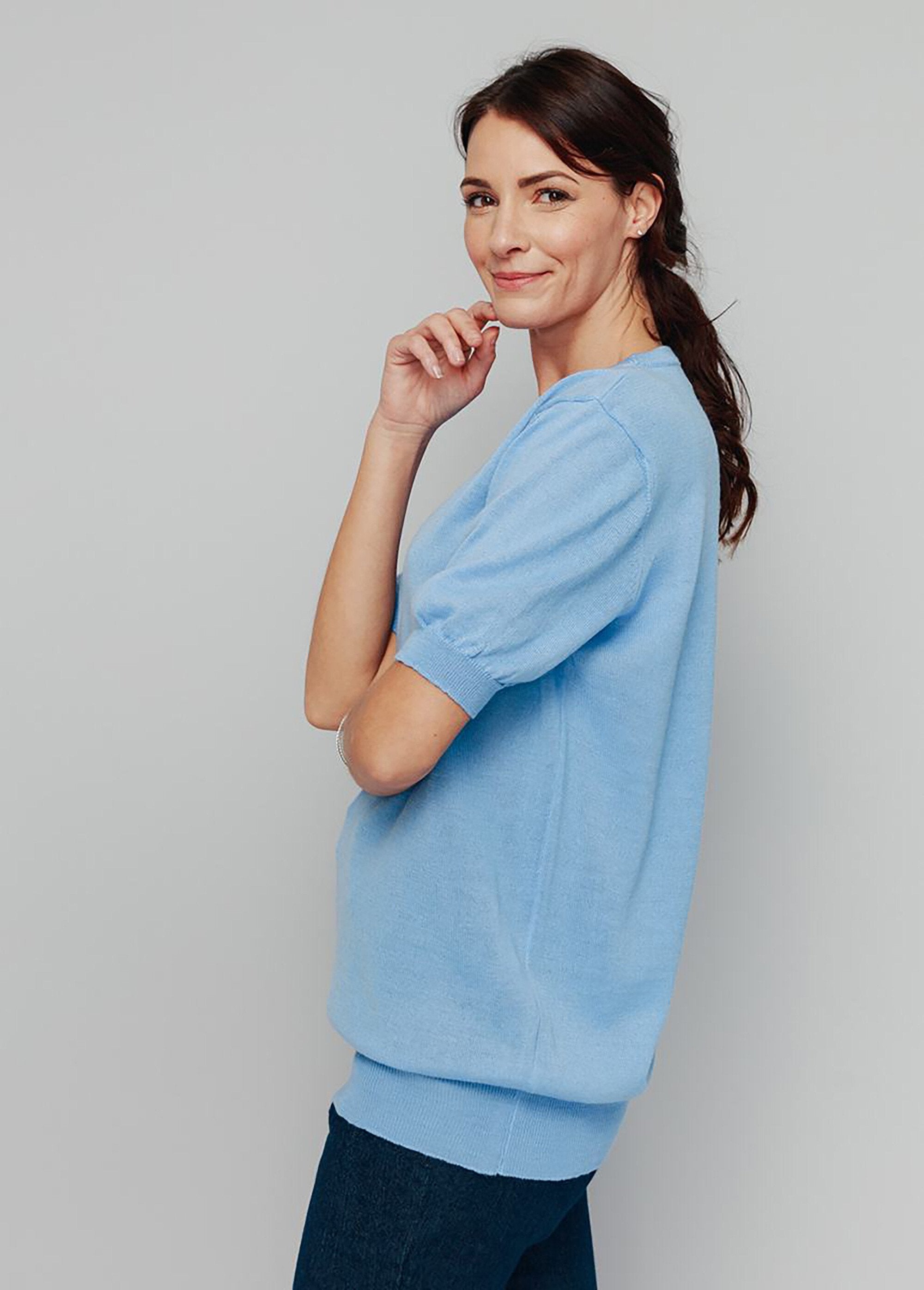 Maglia_a_maniche_corte_in_lana_merino_Nuvola_blu_DR1_slim