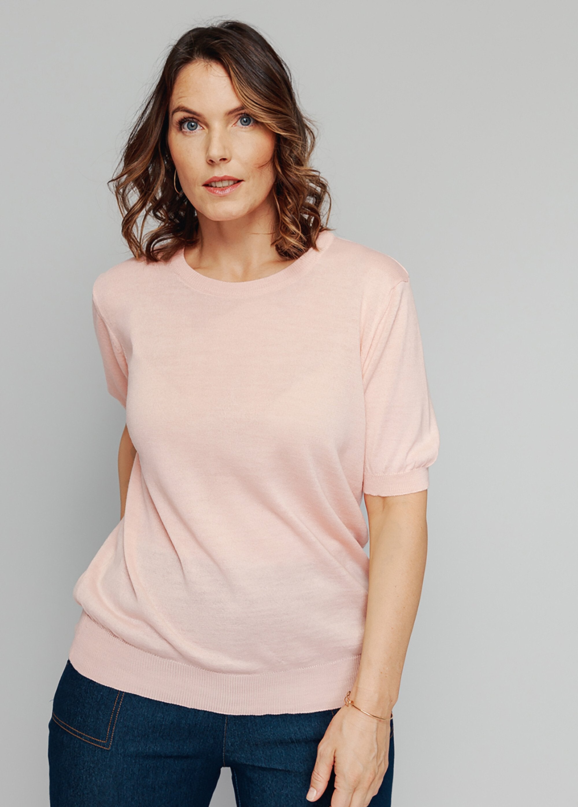 Maglia_a_maniche_corte_in_lana_merino_Rosa_il_FA1_curvy