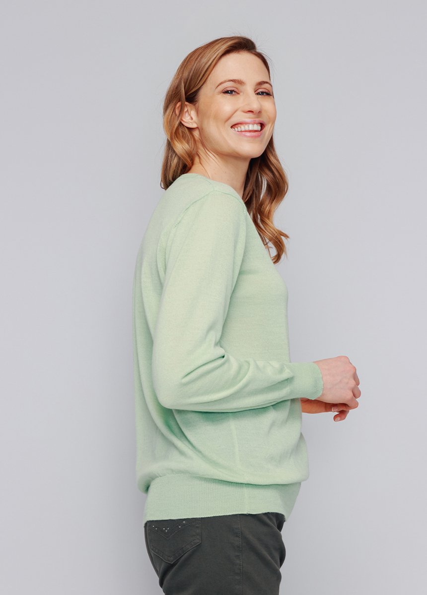 Maglia_a_maniche_lunghe_con_scollo_rotondo_in_lana_merino_Verde_Nilo_DR1_slim