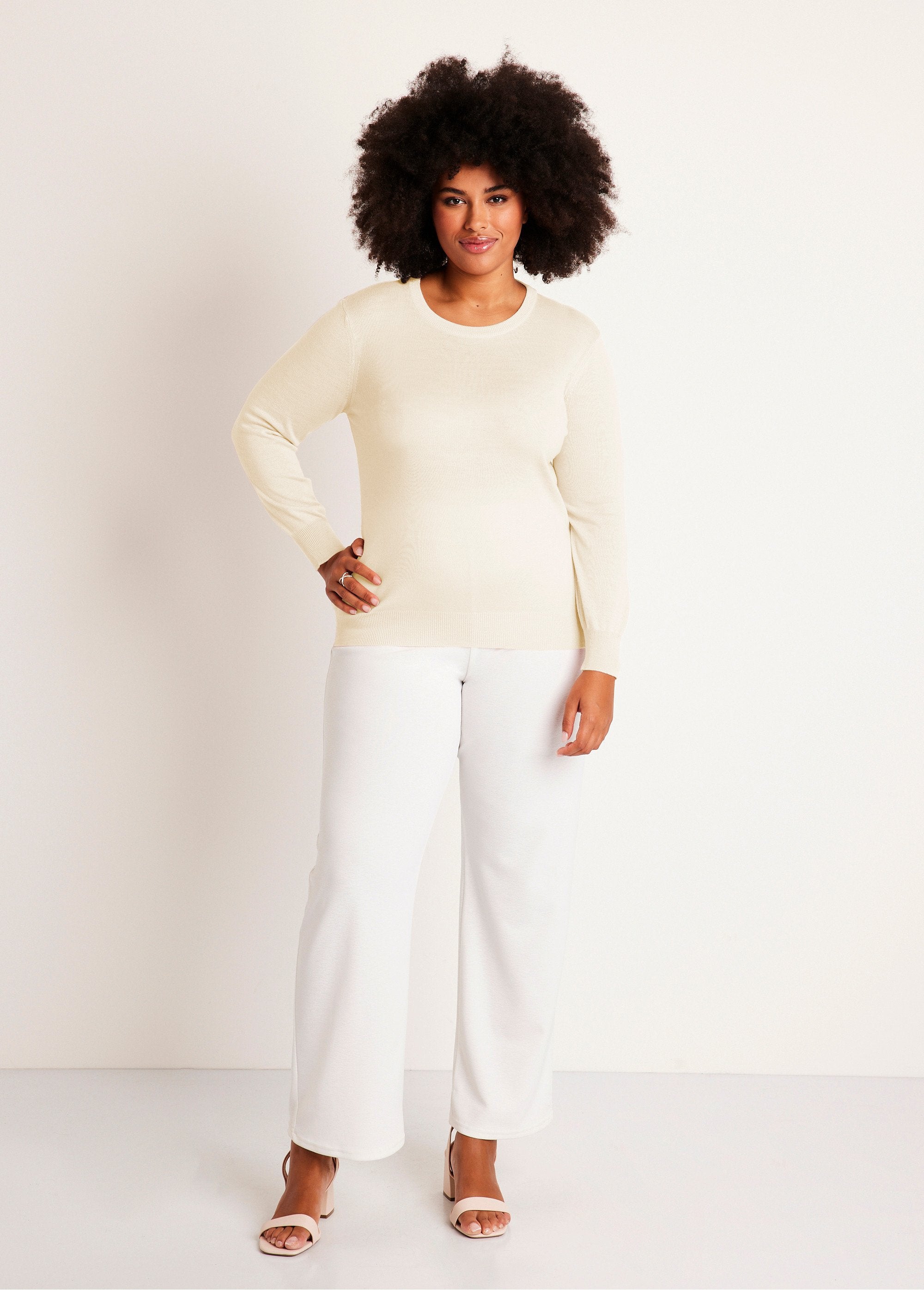 Maglia_a_maniche_lunghe_con_scollo_rotondo_in_lana_merino_Naturale_SF1_curvy