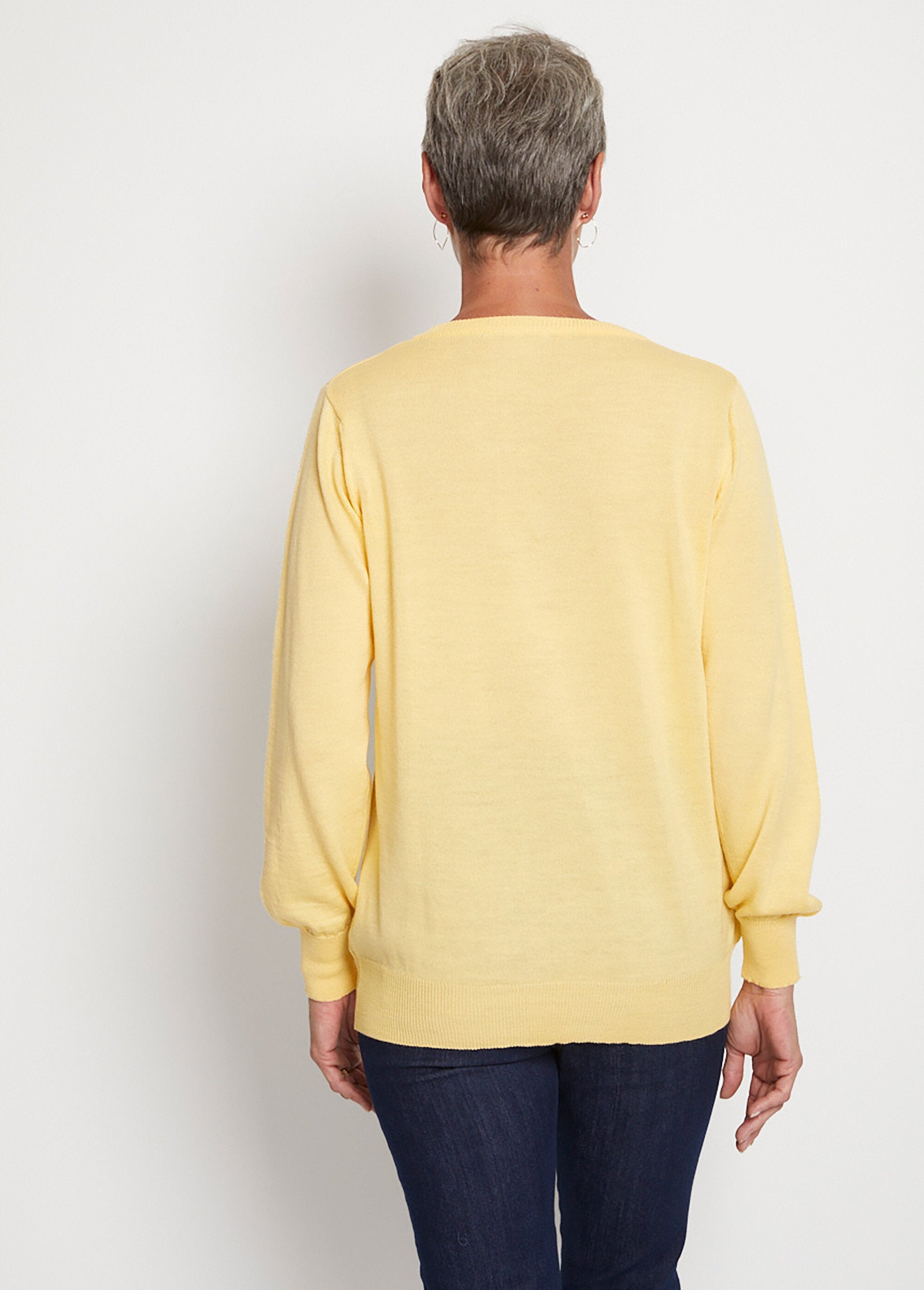 Maglia_corta_con_scollo_a_V_in_lana_merino_Vaniglia_DO1_slim