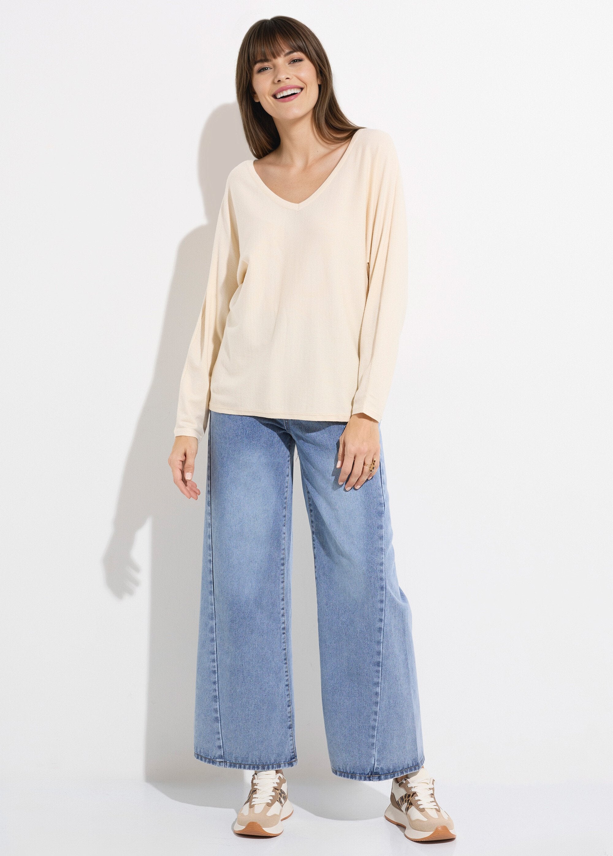 Maglia_con_scollo_a_V,_maglia_fine,_eco-responsabile_Ecru_SF1_slim