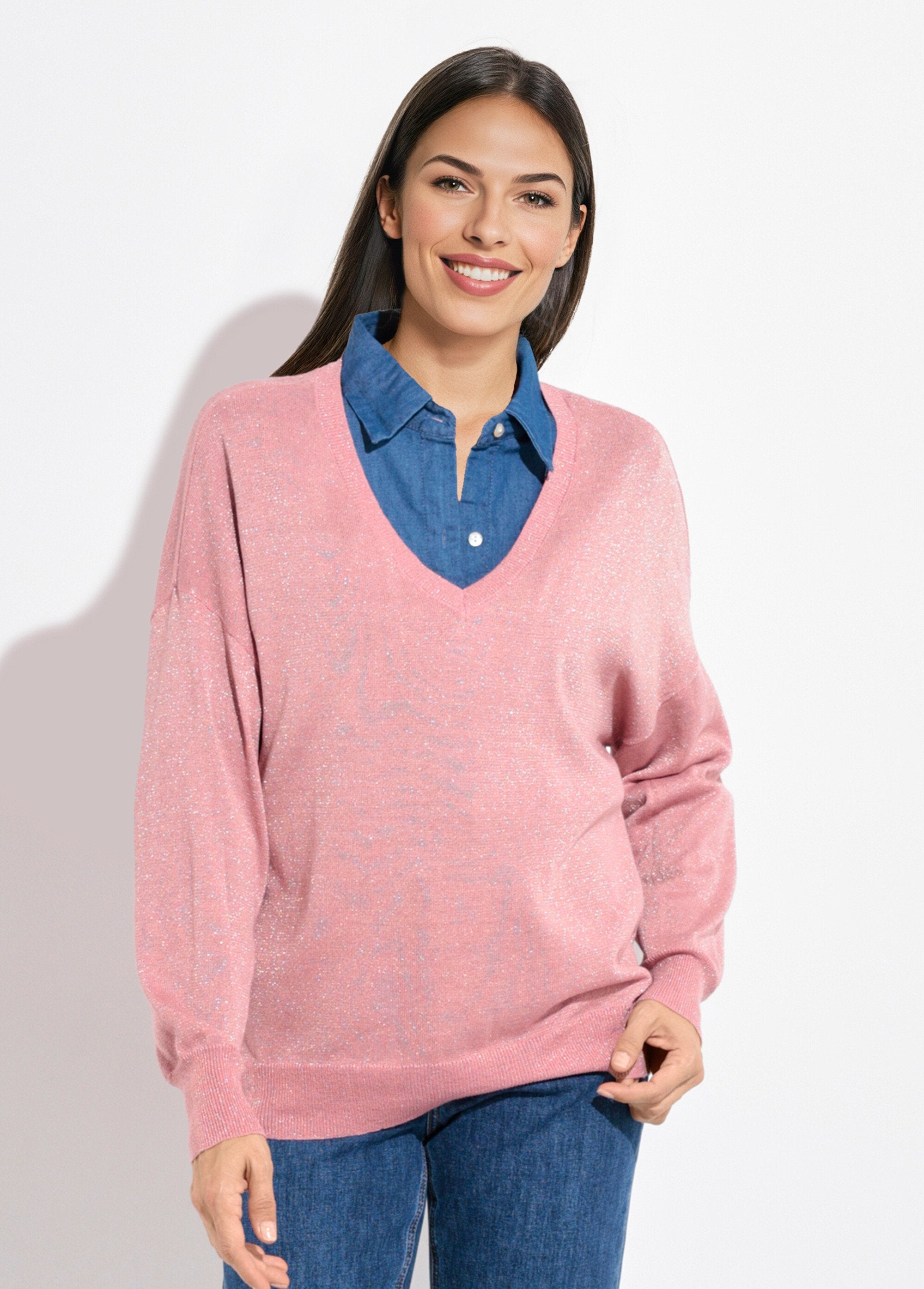 Maglione_con_scollo_a_V_in_maglia_finemente_metallizzata_Vieux_rose_FA1_slim