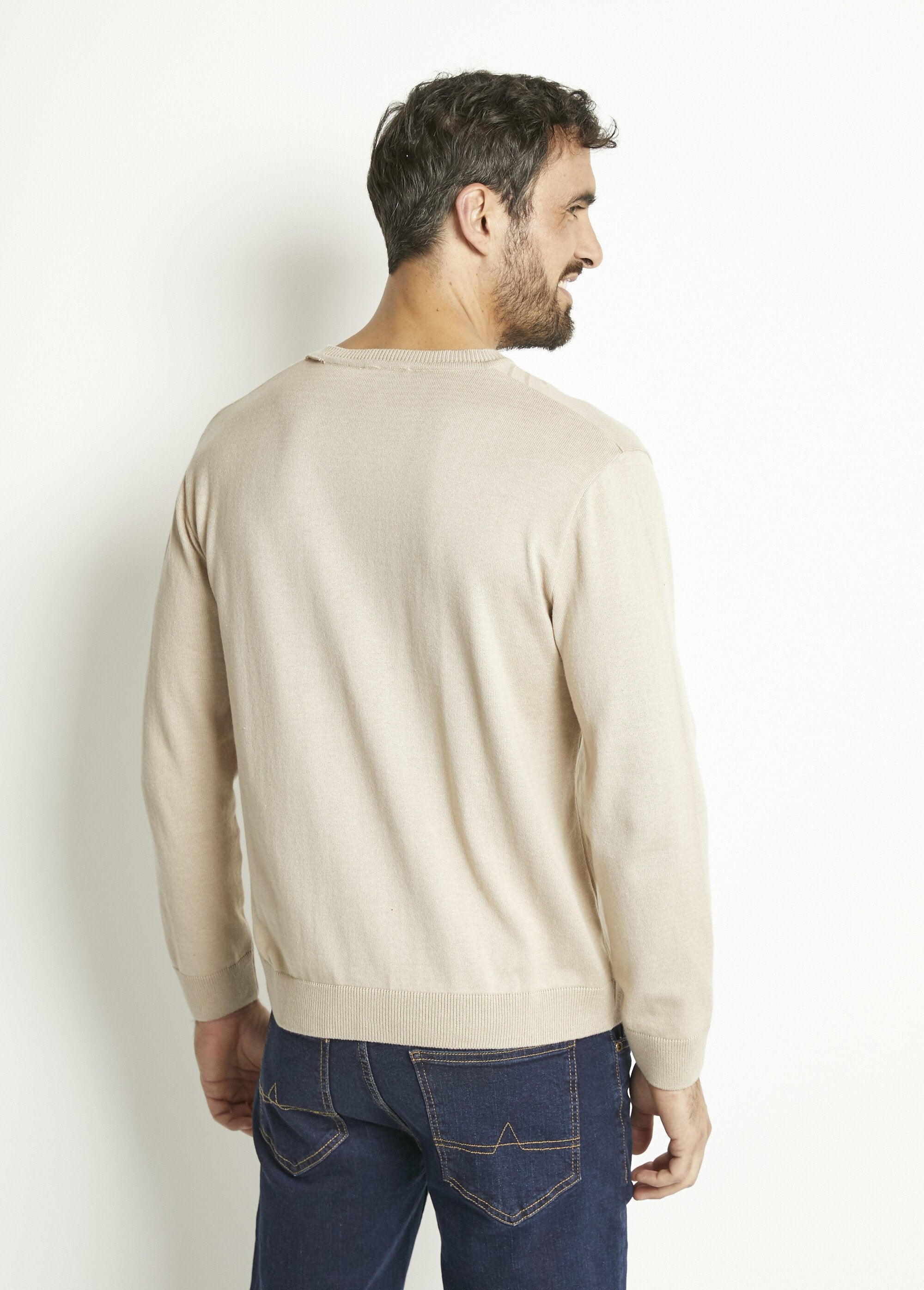 Maglia_a_maniche_lunghe_in_cotone_con_scollo_a_V_Beige_DO1_slim