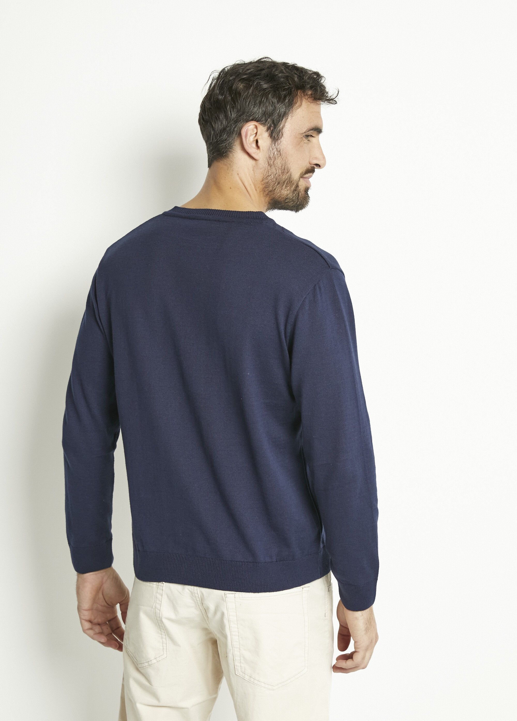 Maglia_a_maniche_lunghe_in_cotone_con_scollo_a_V_Marine_DO1_slim