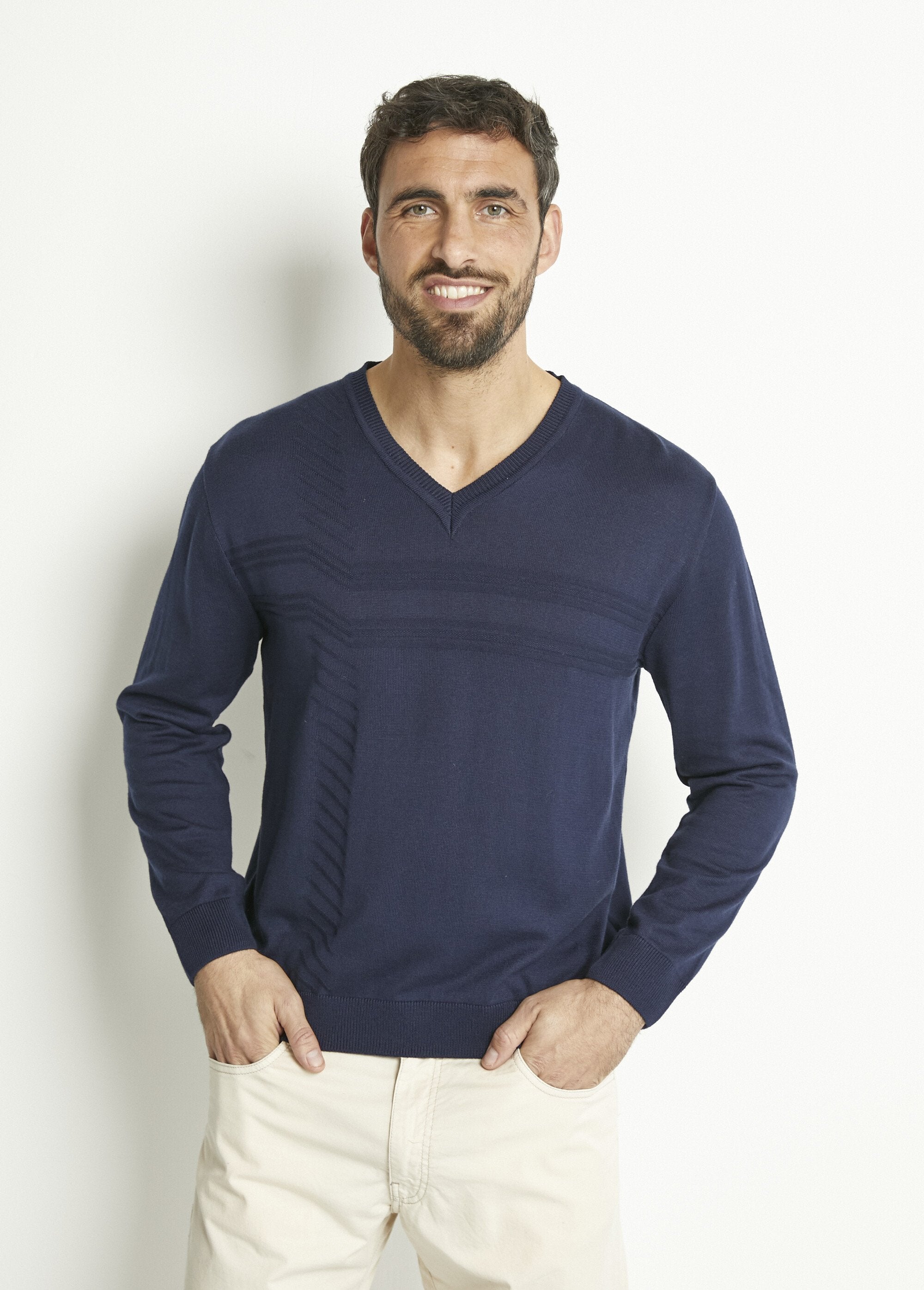 Maglia_a_maniche_lunghe_in_cotone_con_scollo_a_V_Marine_FA1_slim