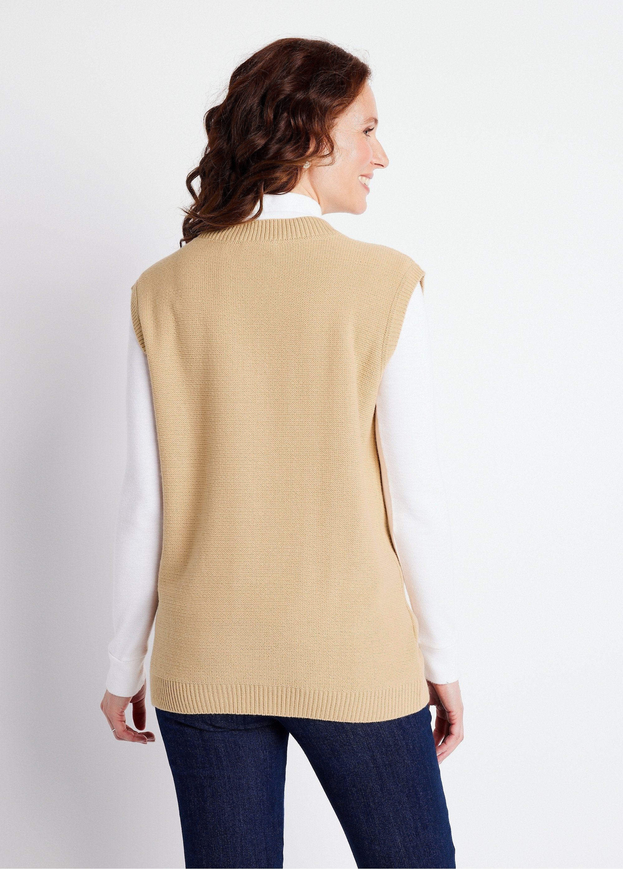 Maglia_senza_maniche_con_scollo_a_V_Beige_DO1_slim