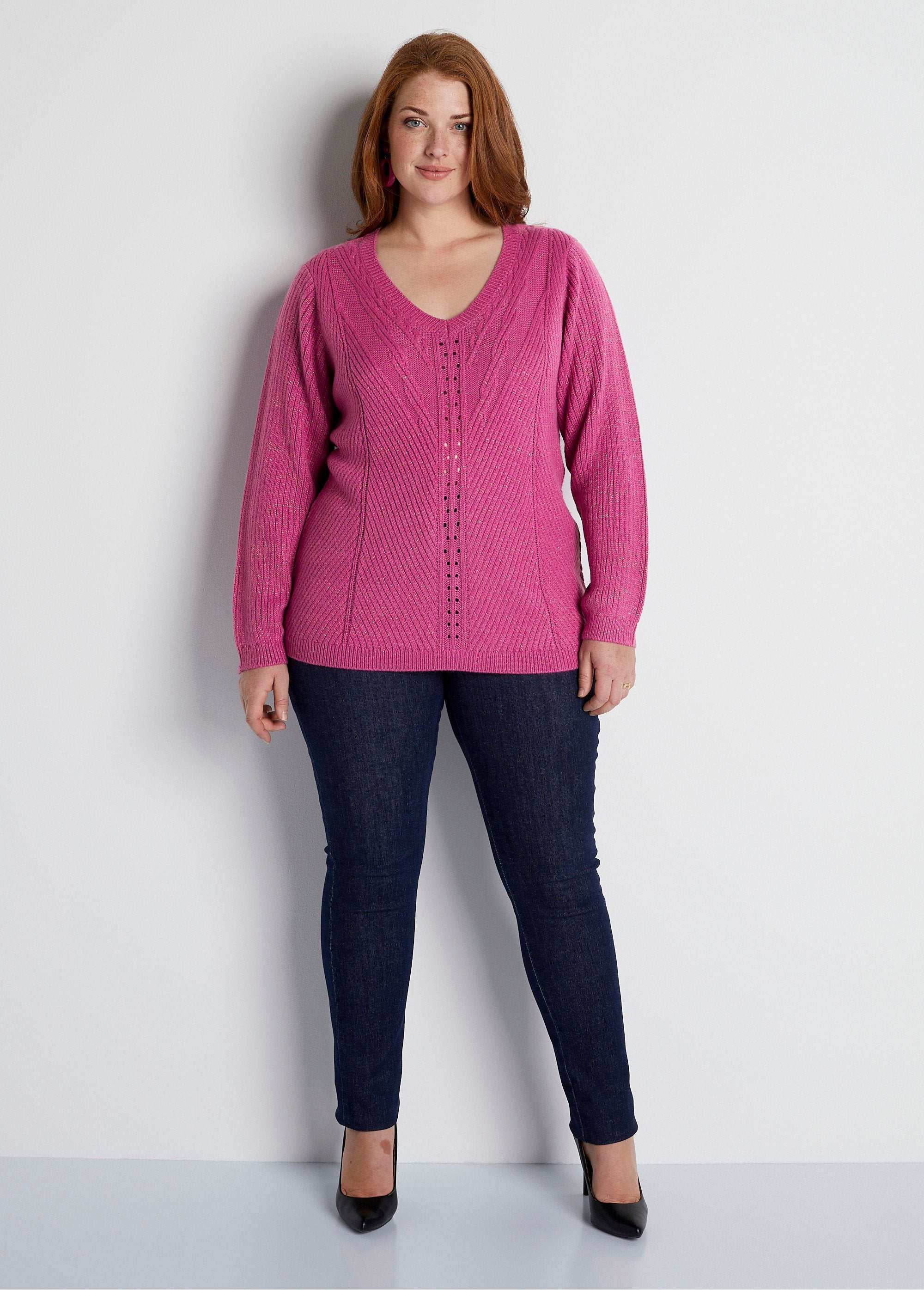 Maglia_liscia_con_scollo_a_V_Cassis_SF1_curvy