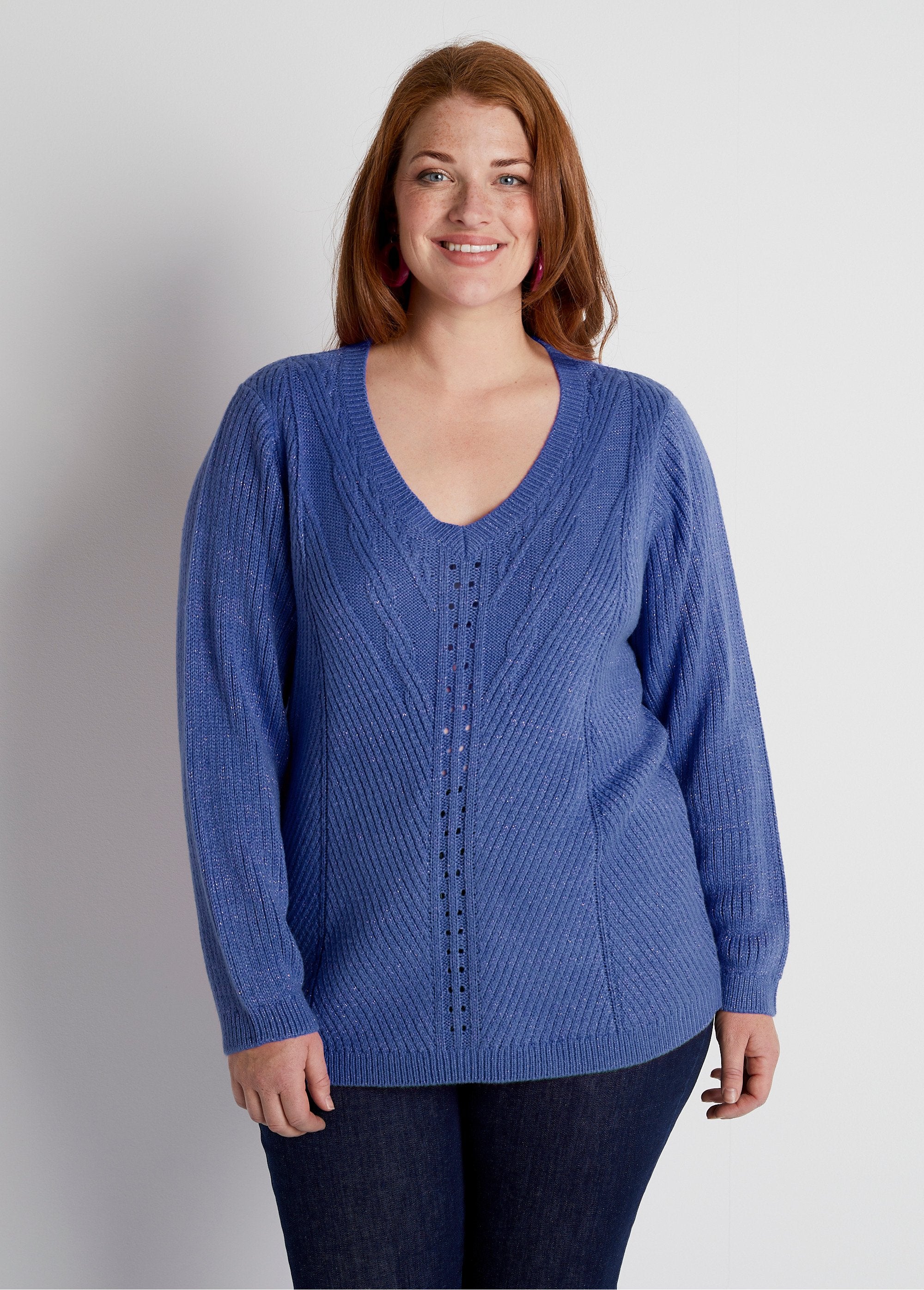 Maglia_liscia_con_scollo_a_V_BLU_FA1_curvy