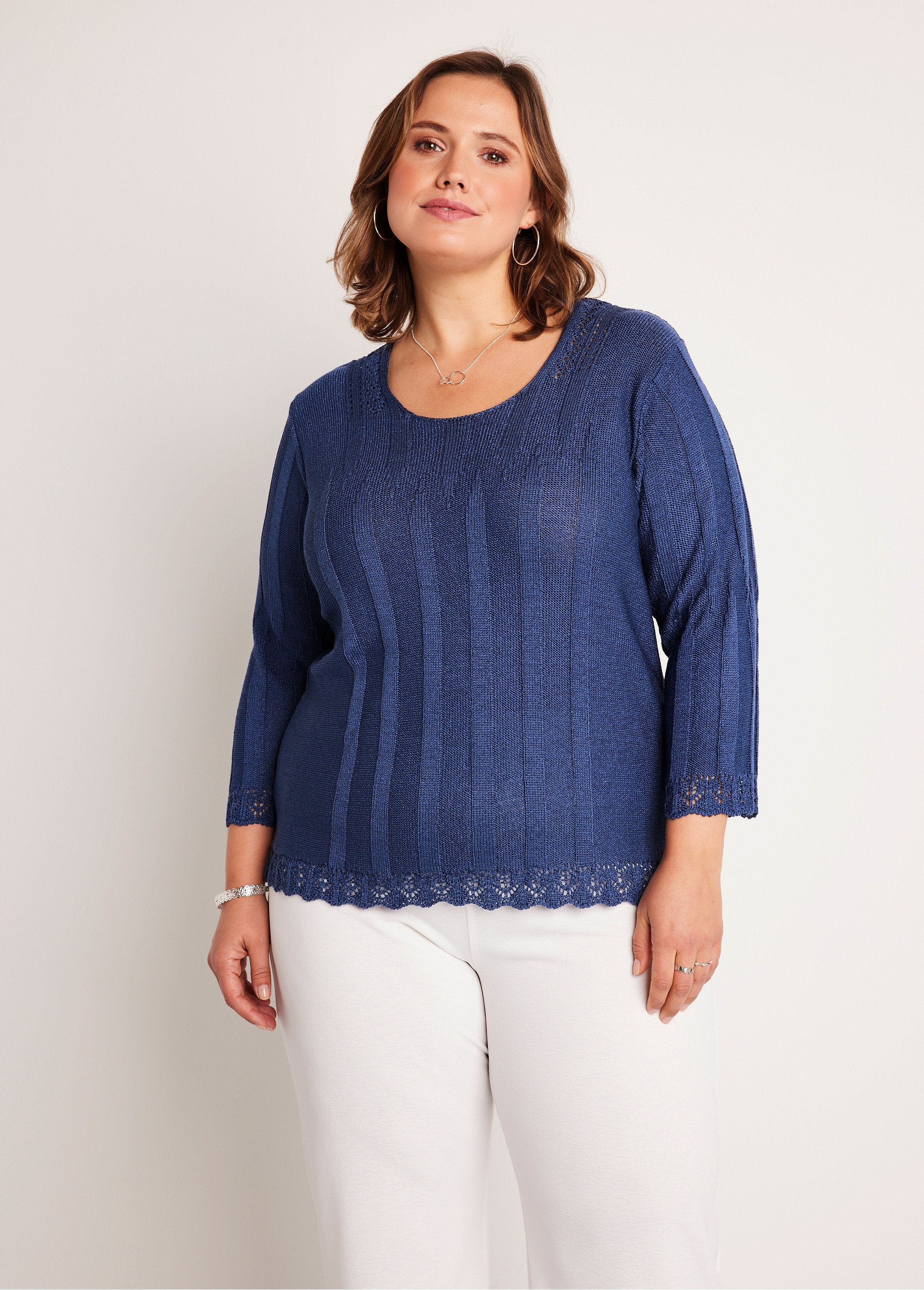 Maglia_corta_traforata_con_scollo_rotondo_BLU_FA1_curvy